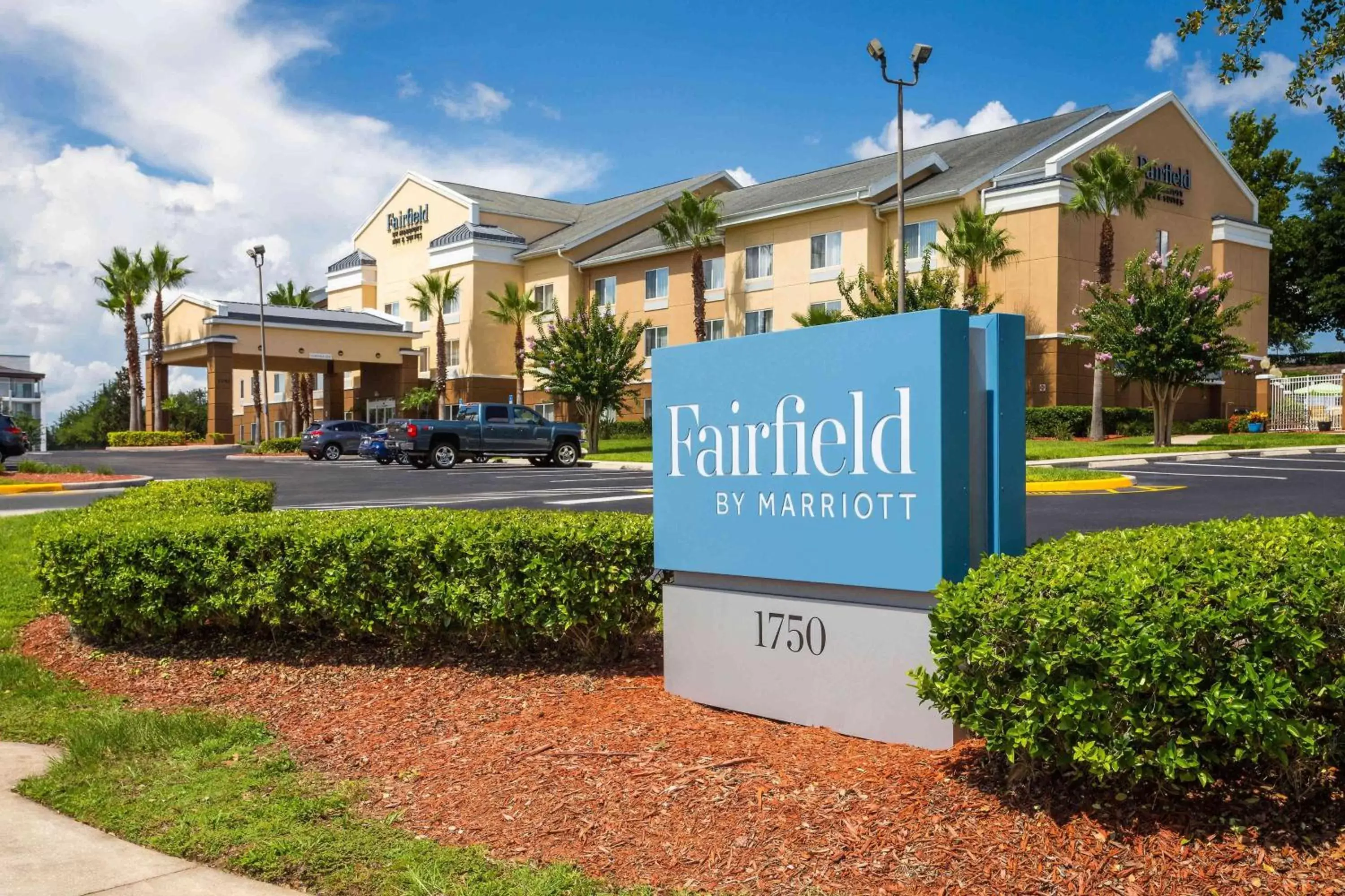 Property Building in Fairfield Inn & Suites by Marriott Clermont