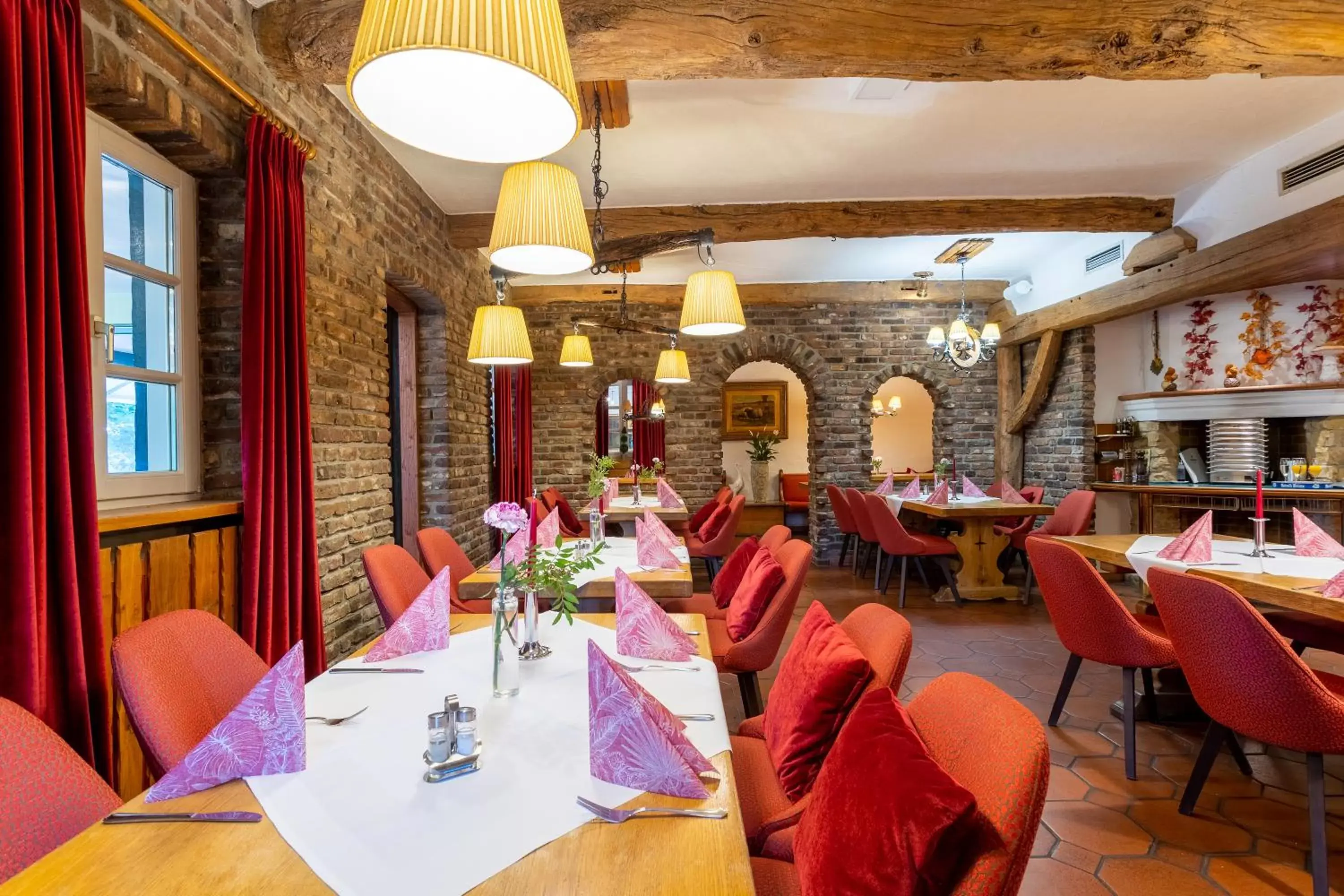 Restaurant/Places to Eat in Best Western Waldhotel Eskeshof