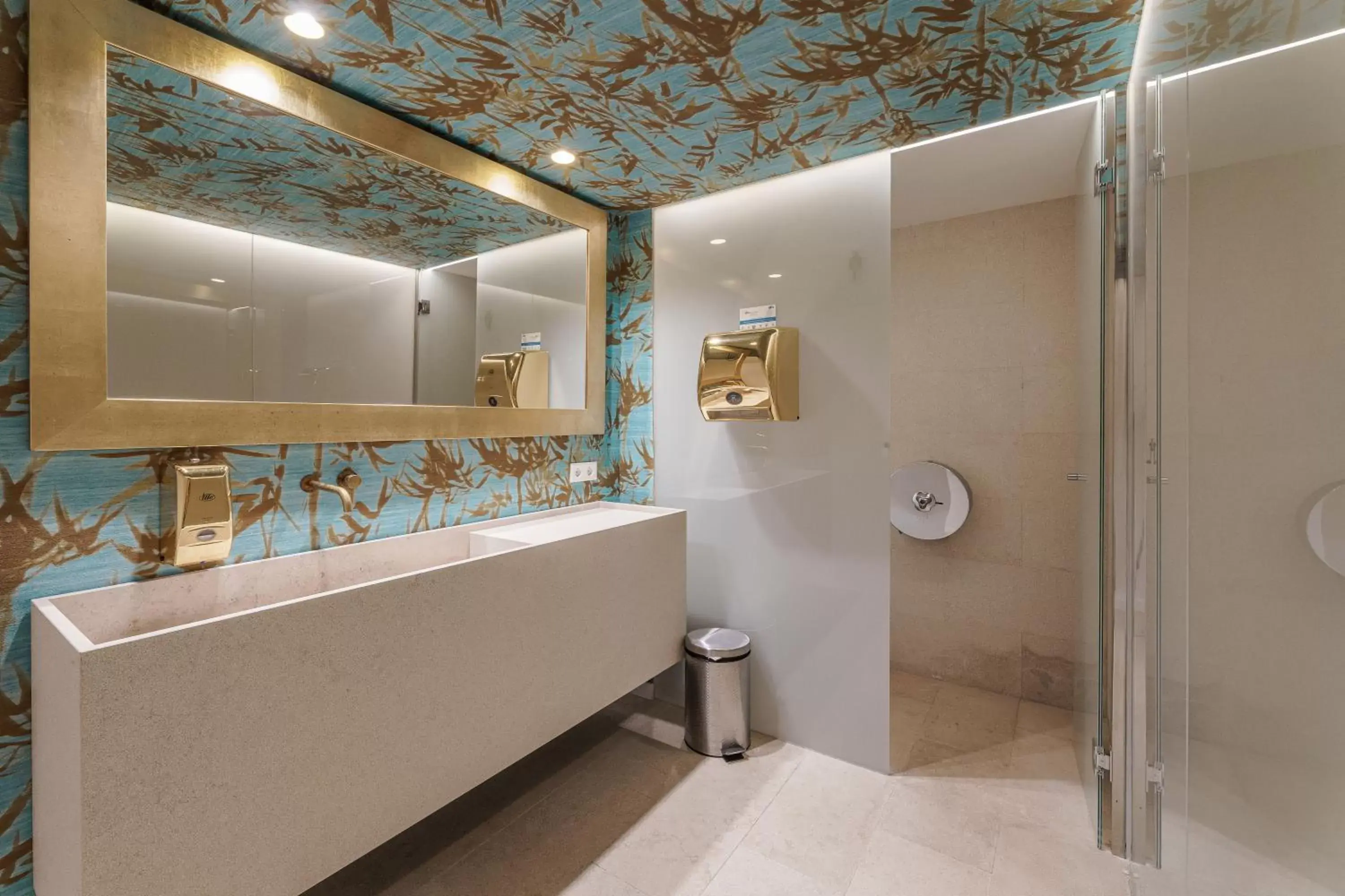 Bathroom in Can Guixe - Turismo de Interior