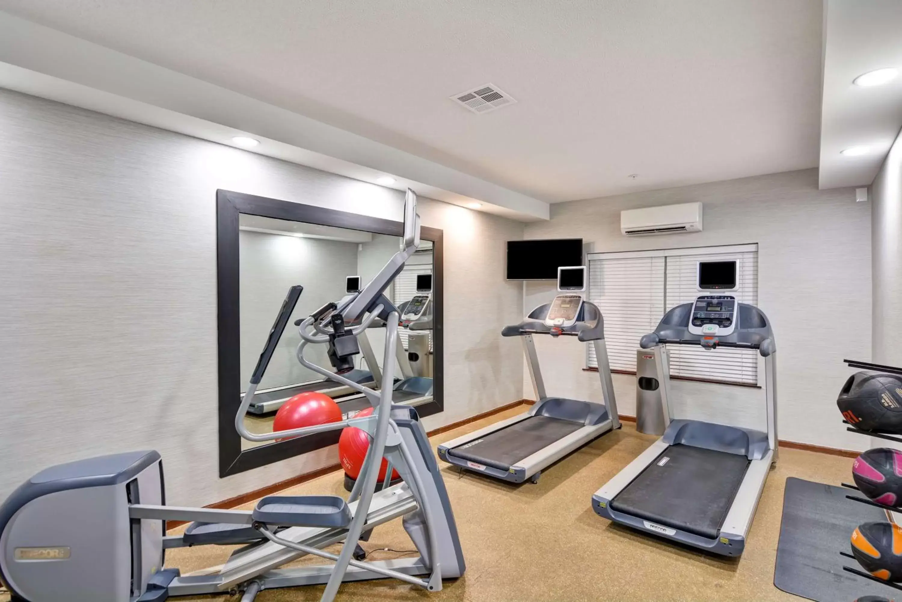 Fitness centre/facilities, Fitness Center/Facilities in Homewood Suites by Hilton Kansas City/Overland Park