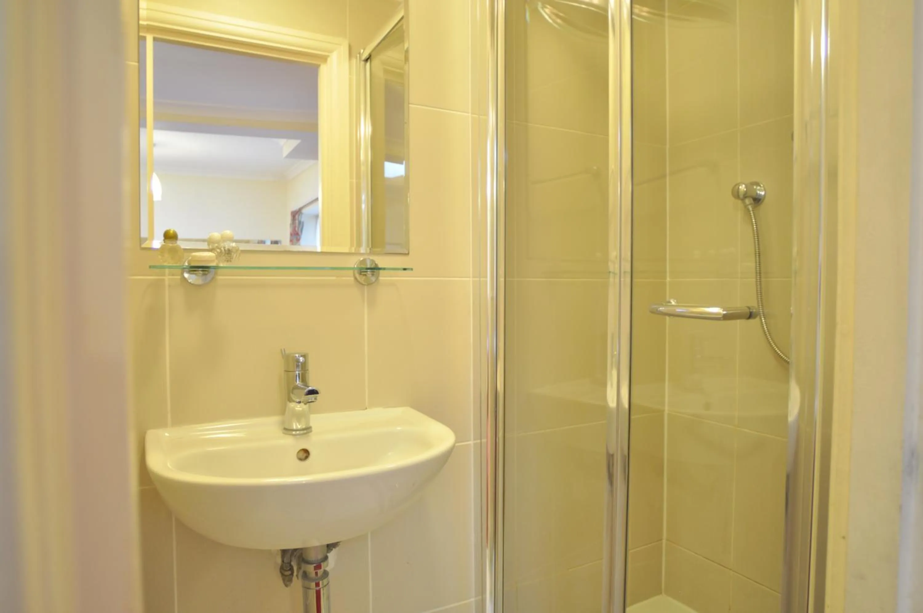 Shower in Barry House