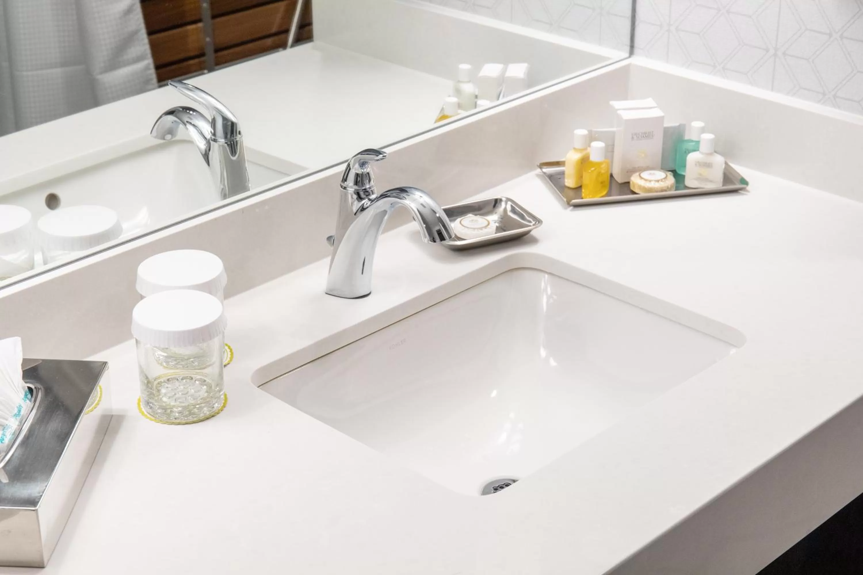 Bathroom in Haywood Park Hotel, an Ascend Collection Hotel