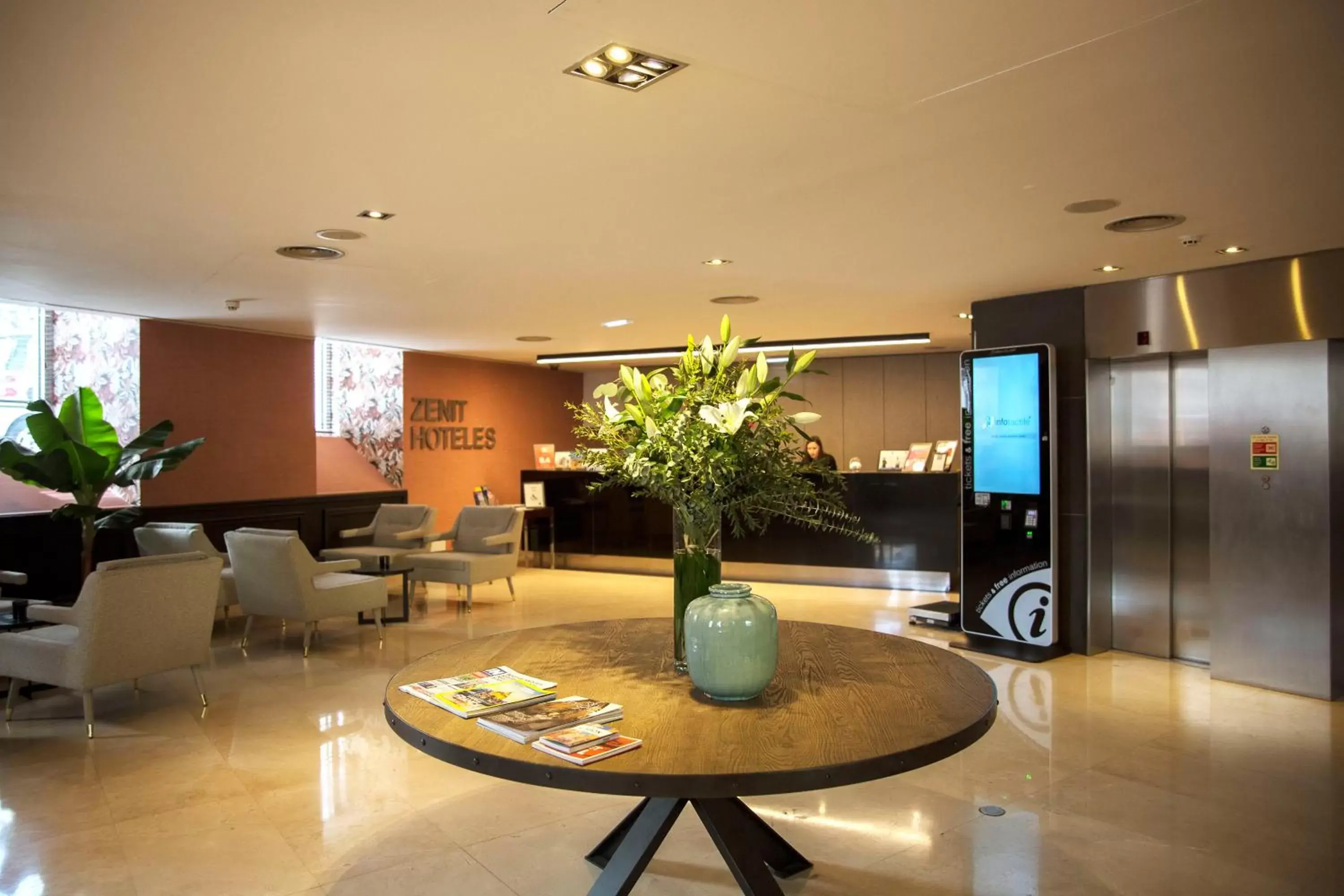 Lobby or reception, Lobby/Reception in Zenit Lisboa