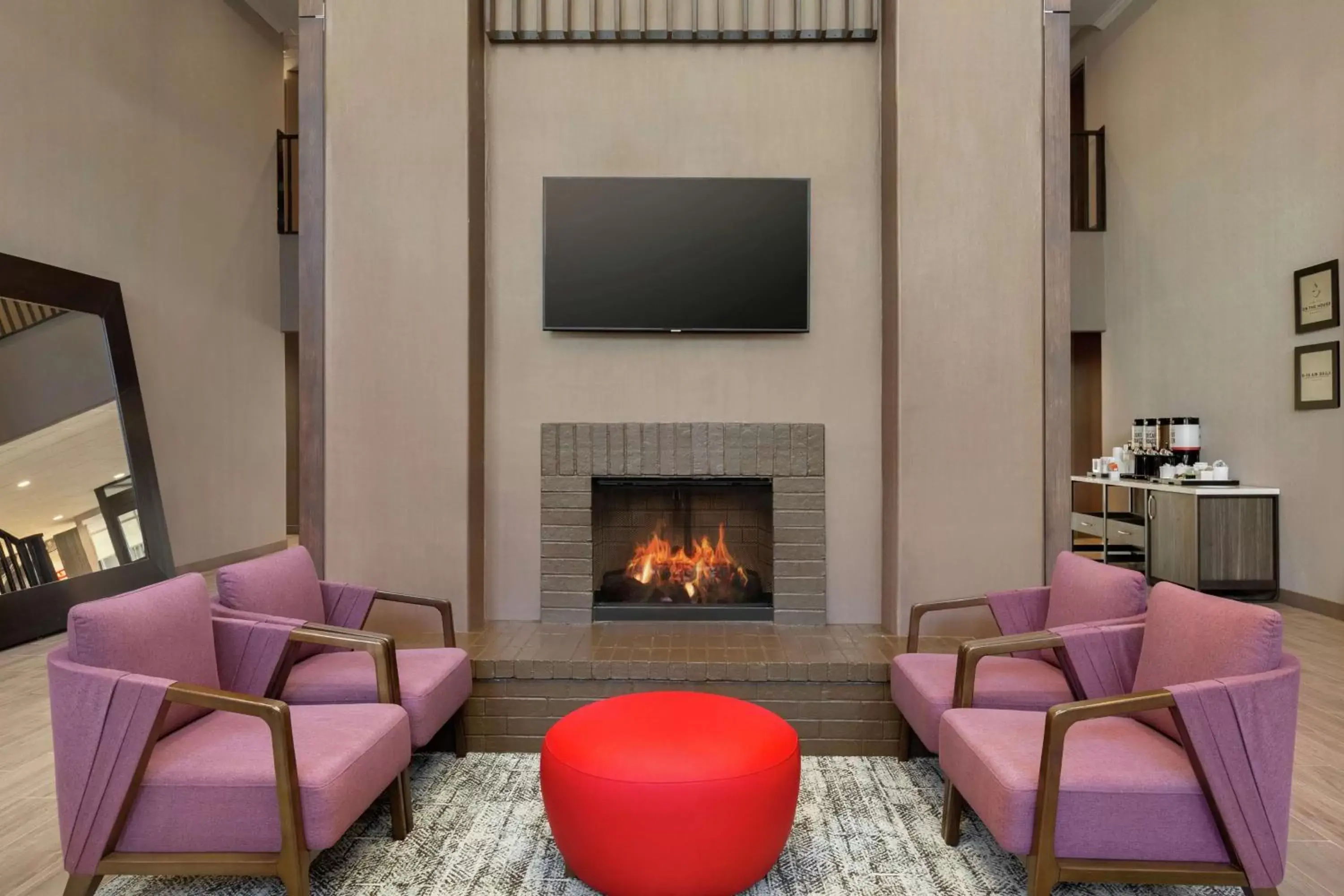 Lobby or reception, TV/Entertainment Center in Hampton Inn & Suites Houston-Cypress Station