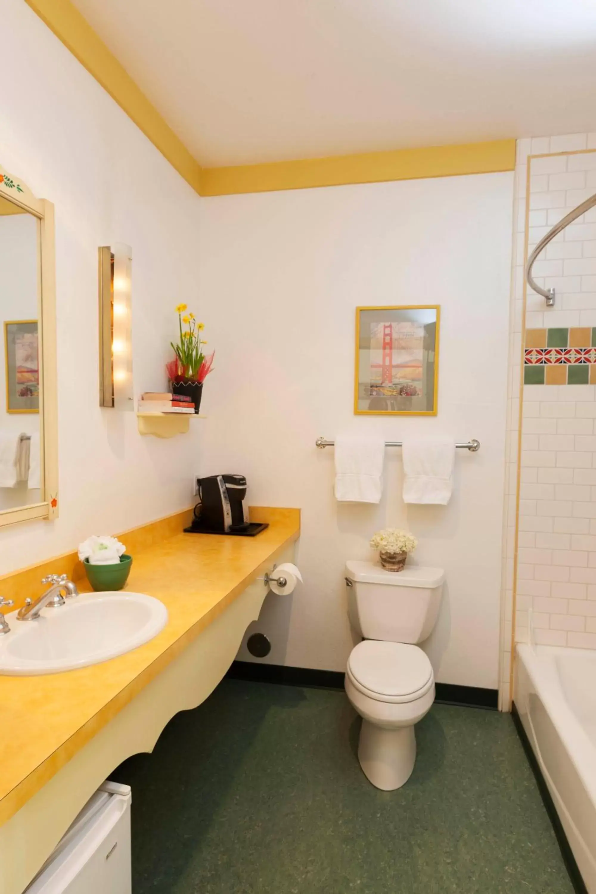 Bathroom in Sonoma Creek Inn