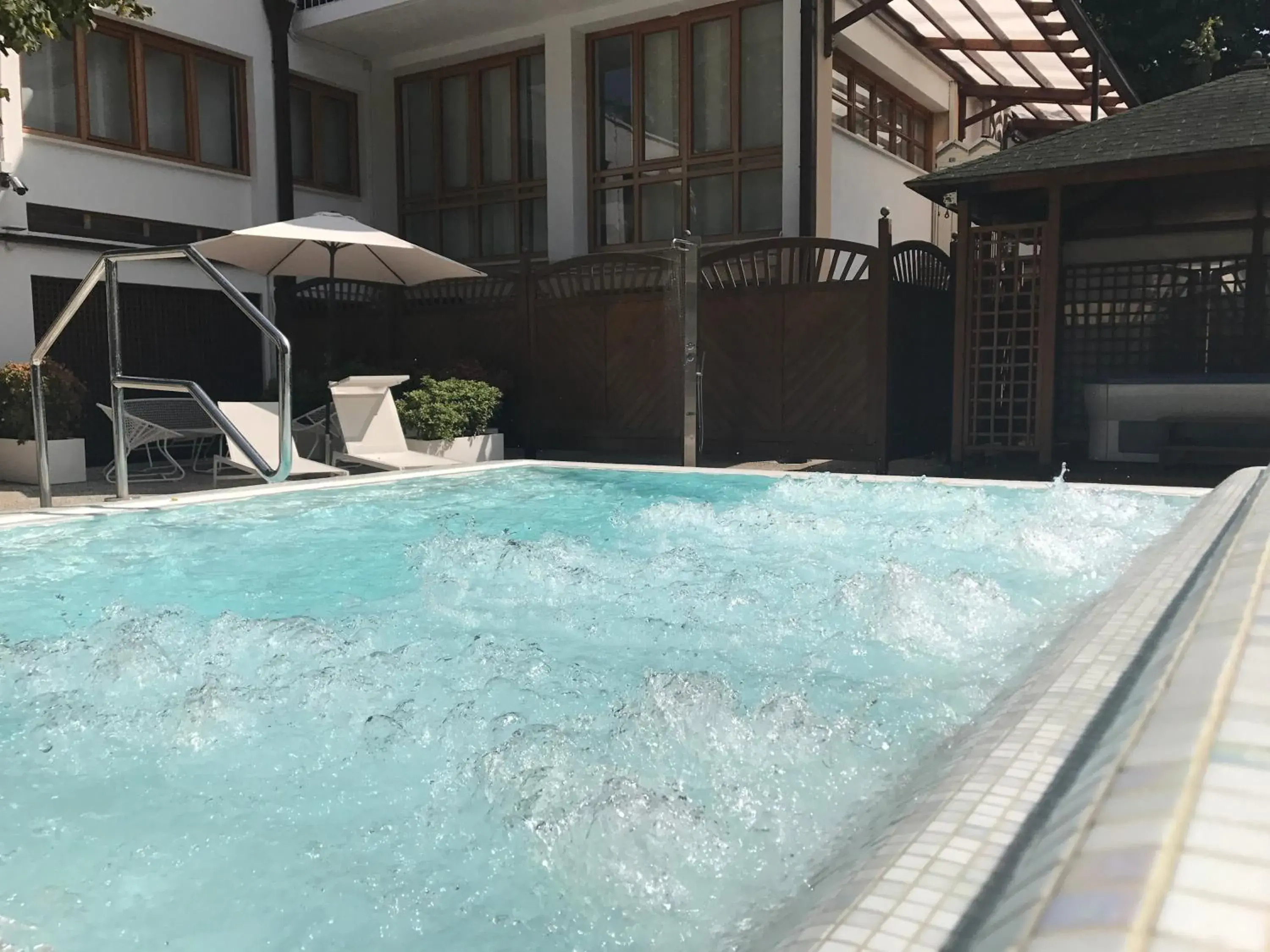 Hot Tub, Swimming Pool in Hotel Mar Del Plata