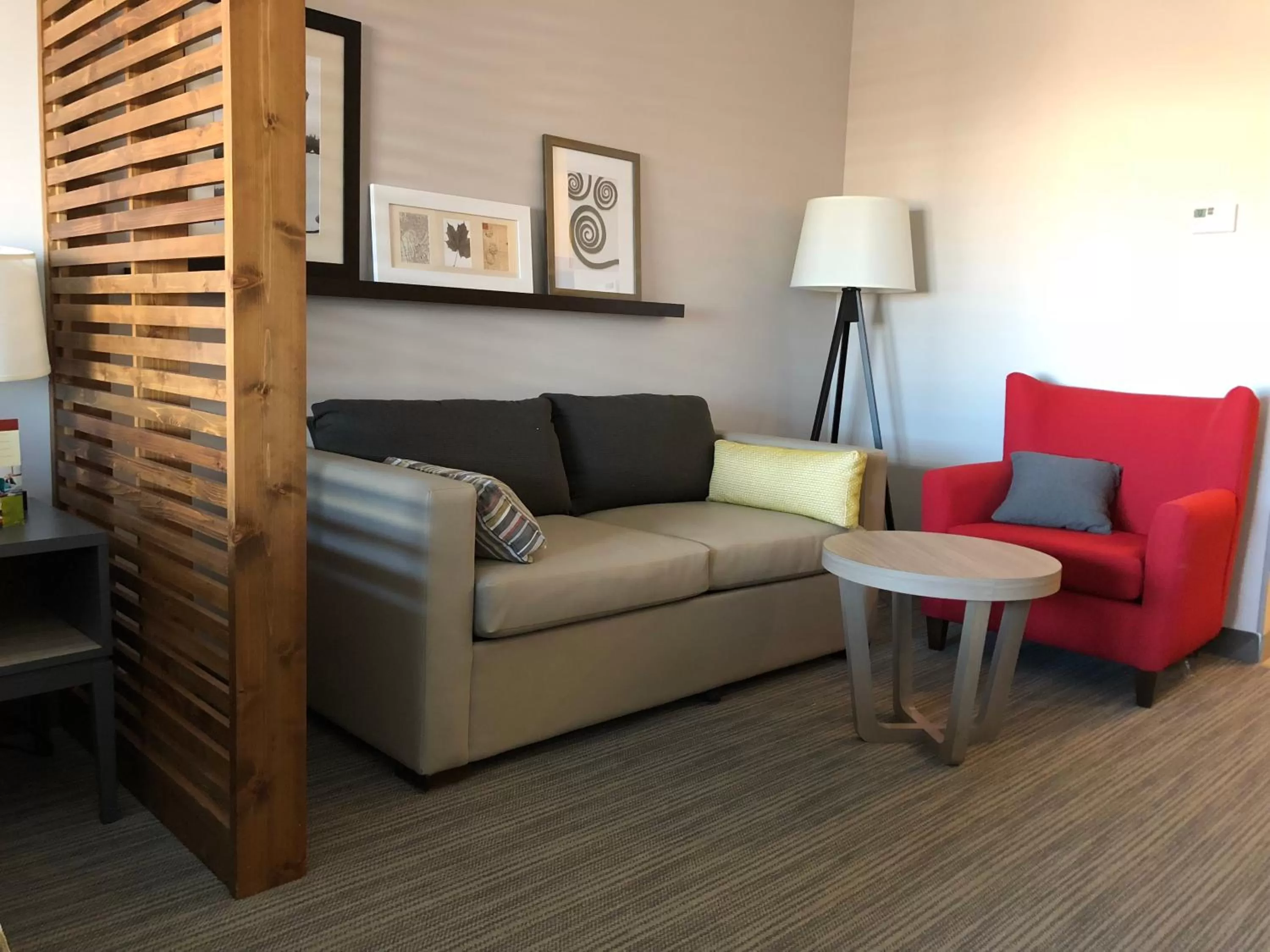 Seating area in Country Inn & Suites by Radisson, Page, AZ