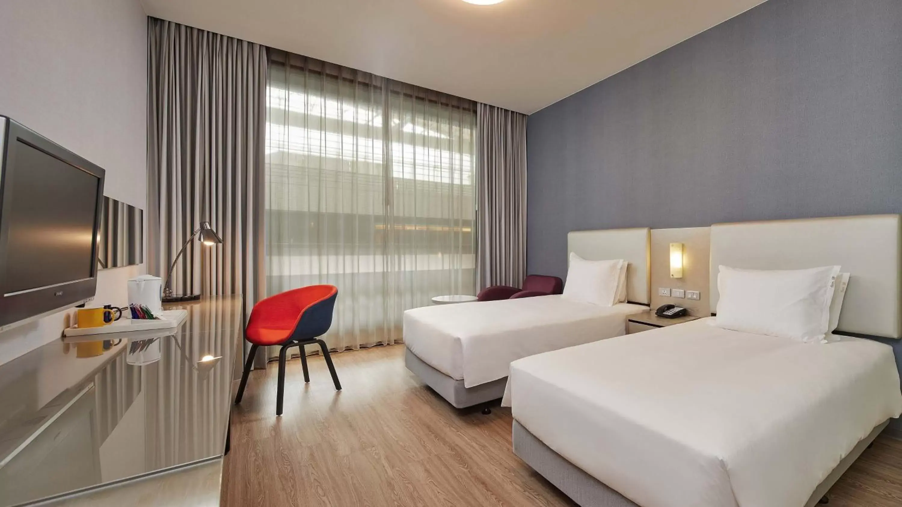 Photo of the whole room in Holiday Inn Express Taichung Park, an IHG Hotel