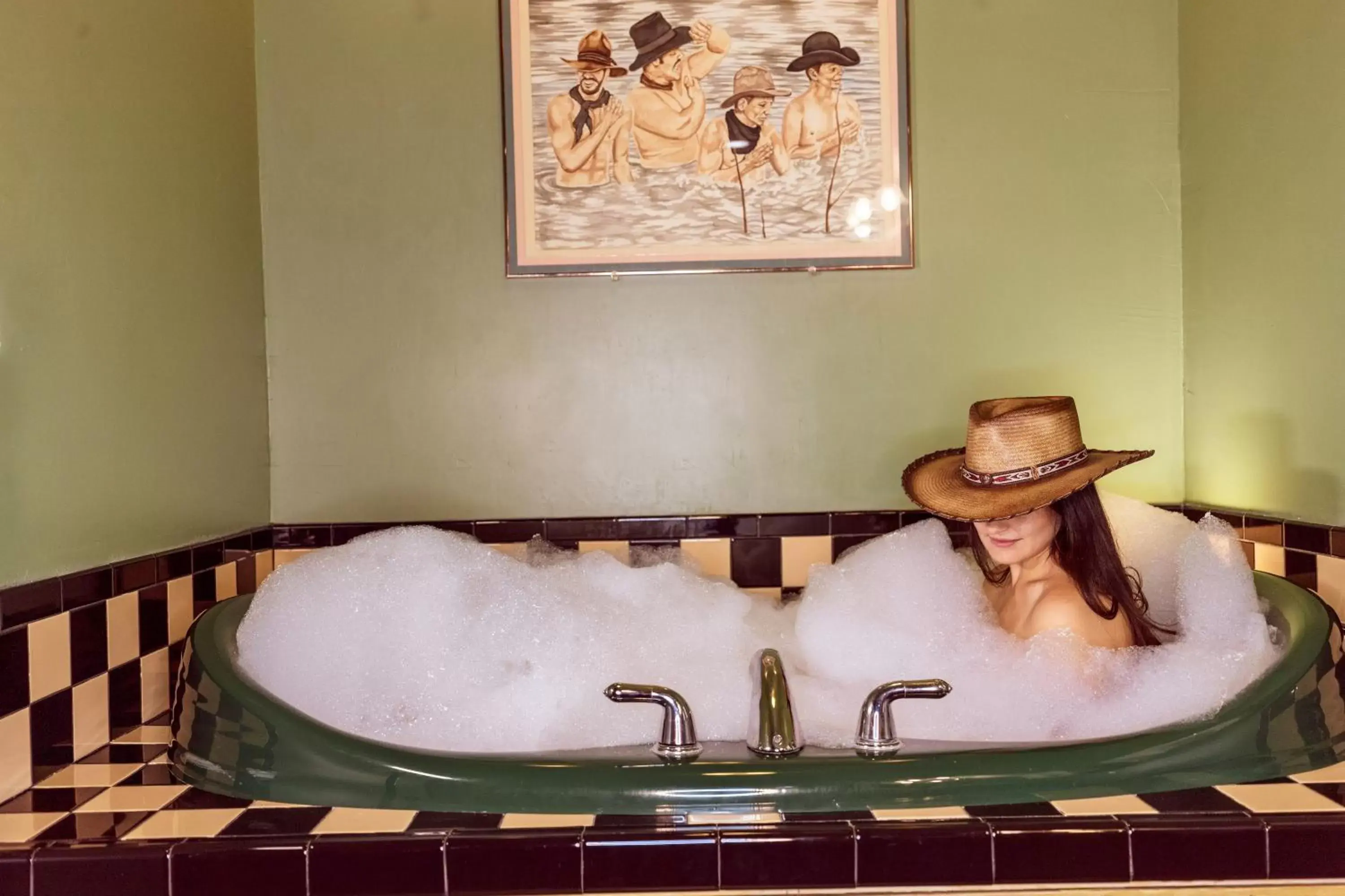 Hot Tub in Bisbee Grand Hotel
