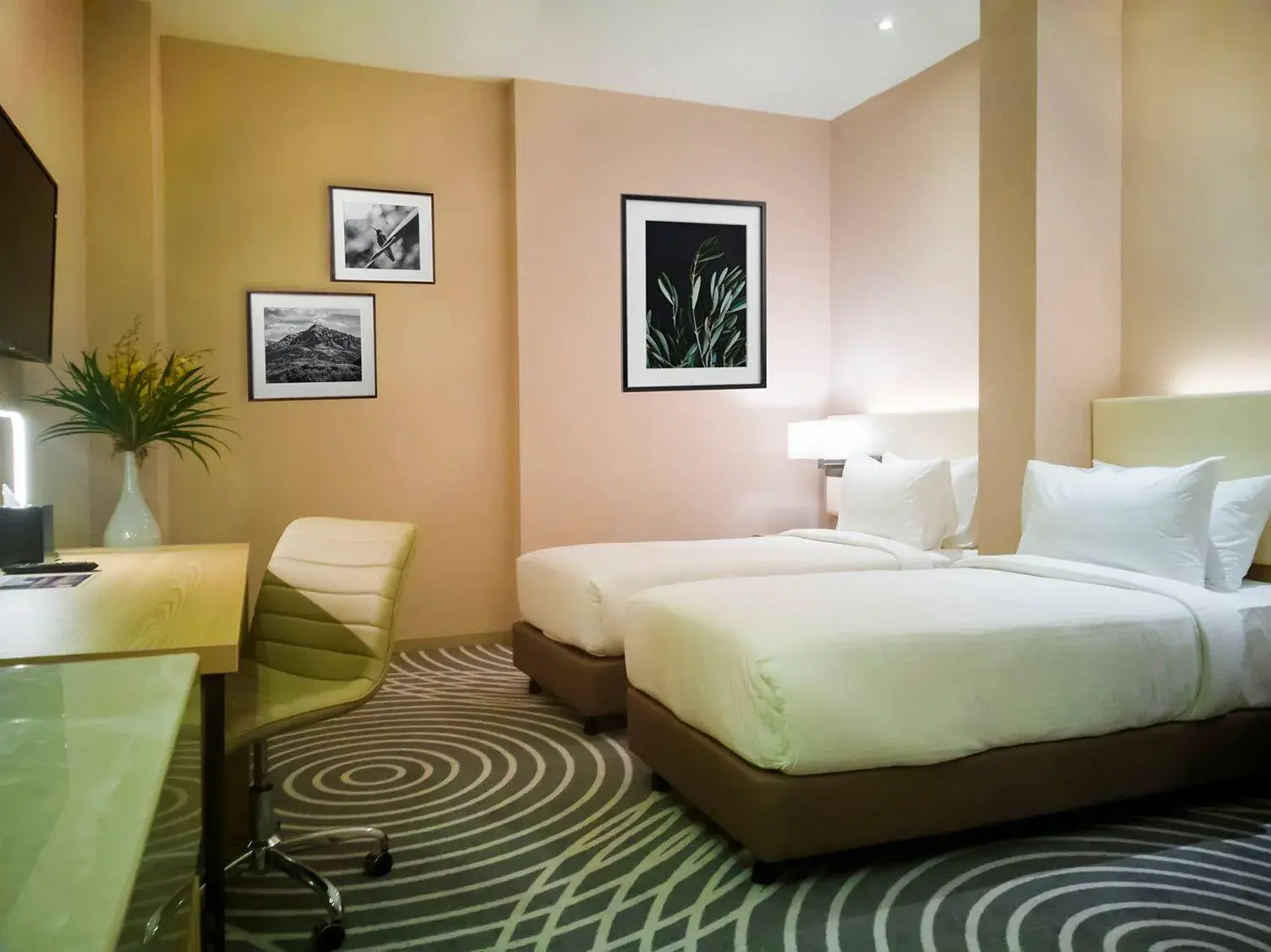 Bed in Regalia Upper View Hotel Bed in Regalia Upper View Hotel