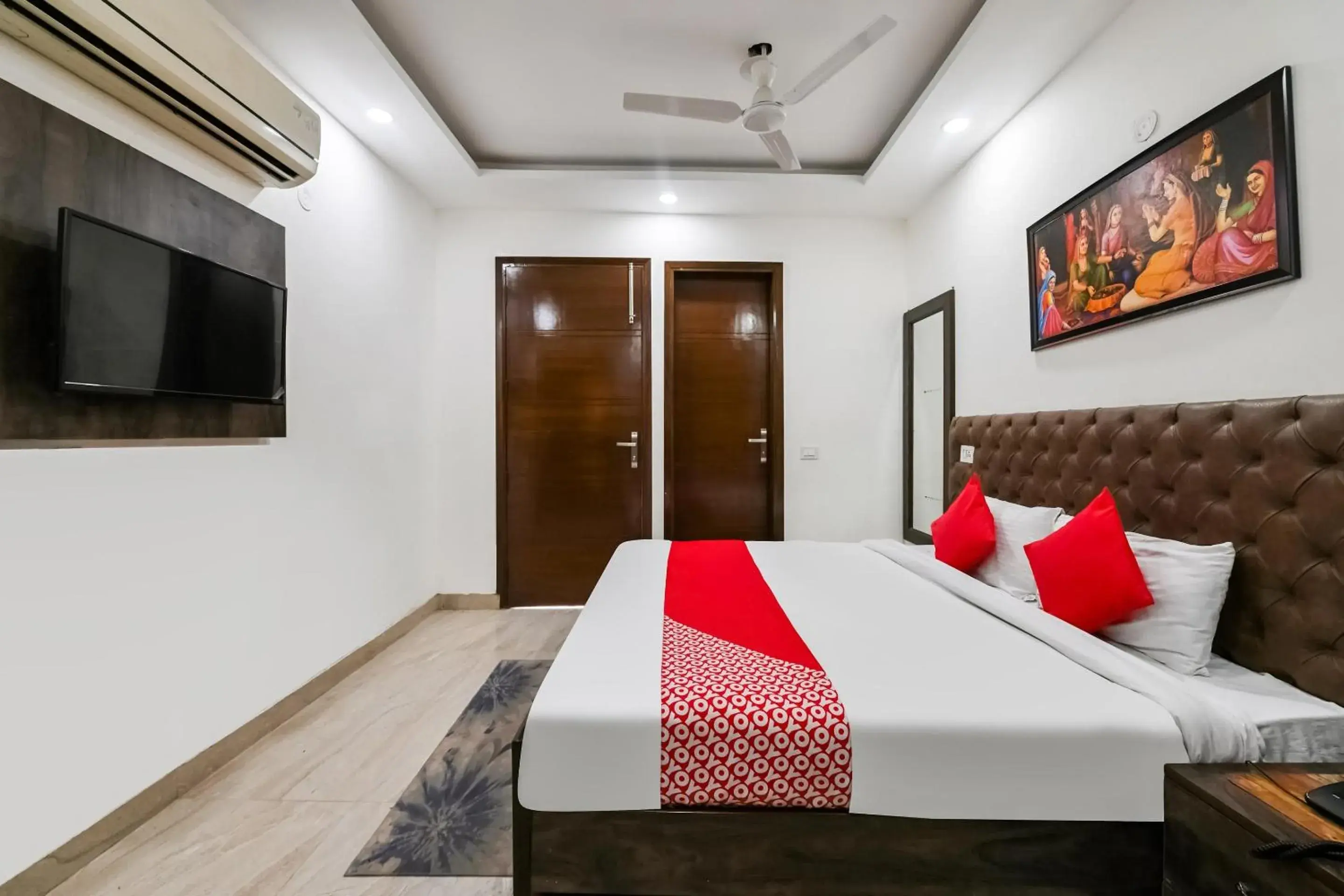 Bedroom, Bed in OYO White Rose Wallon Hotel Near Qutab Minar Metro Station