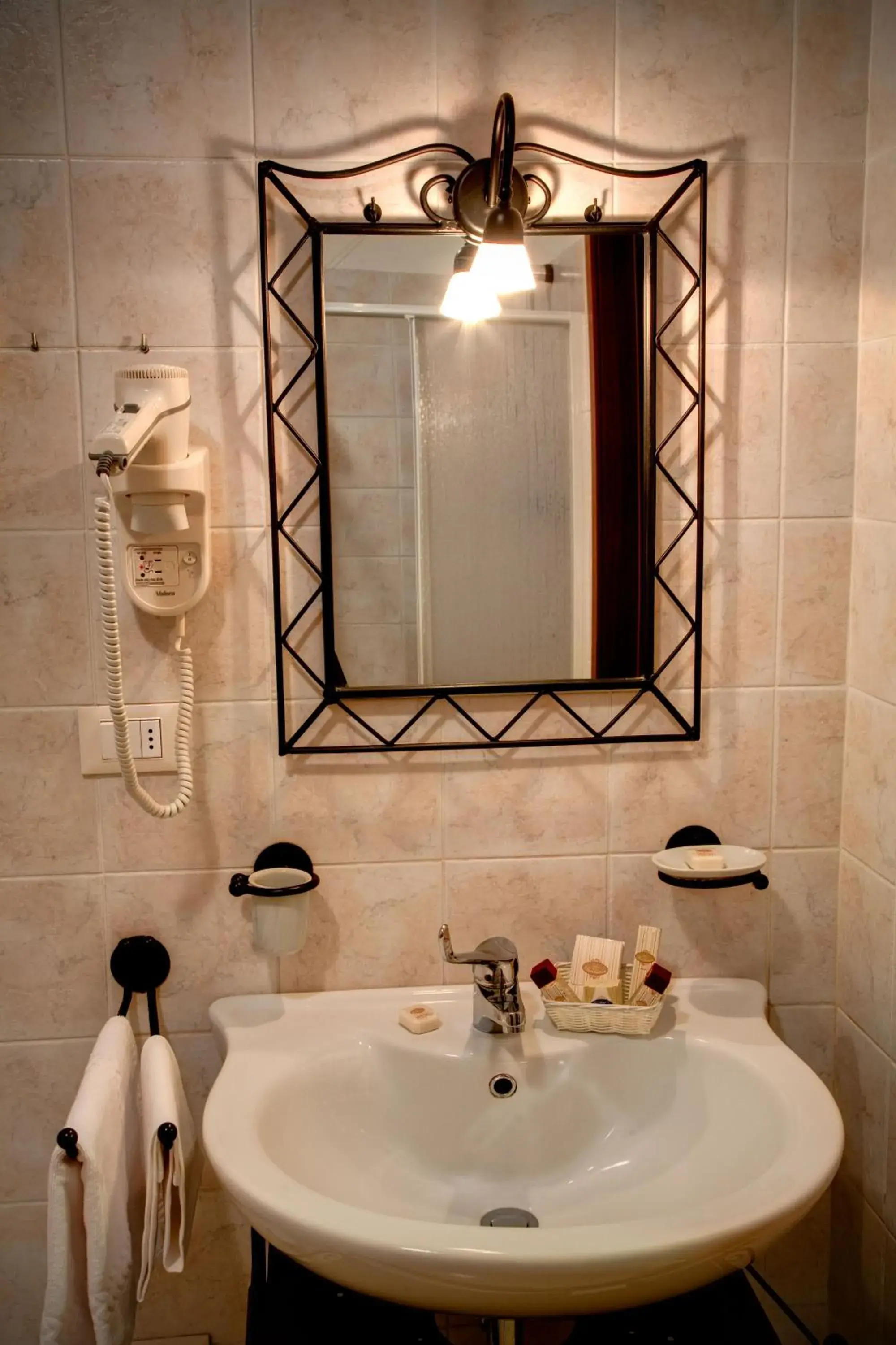 Bathroom in Hotel Boccascena