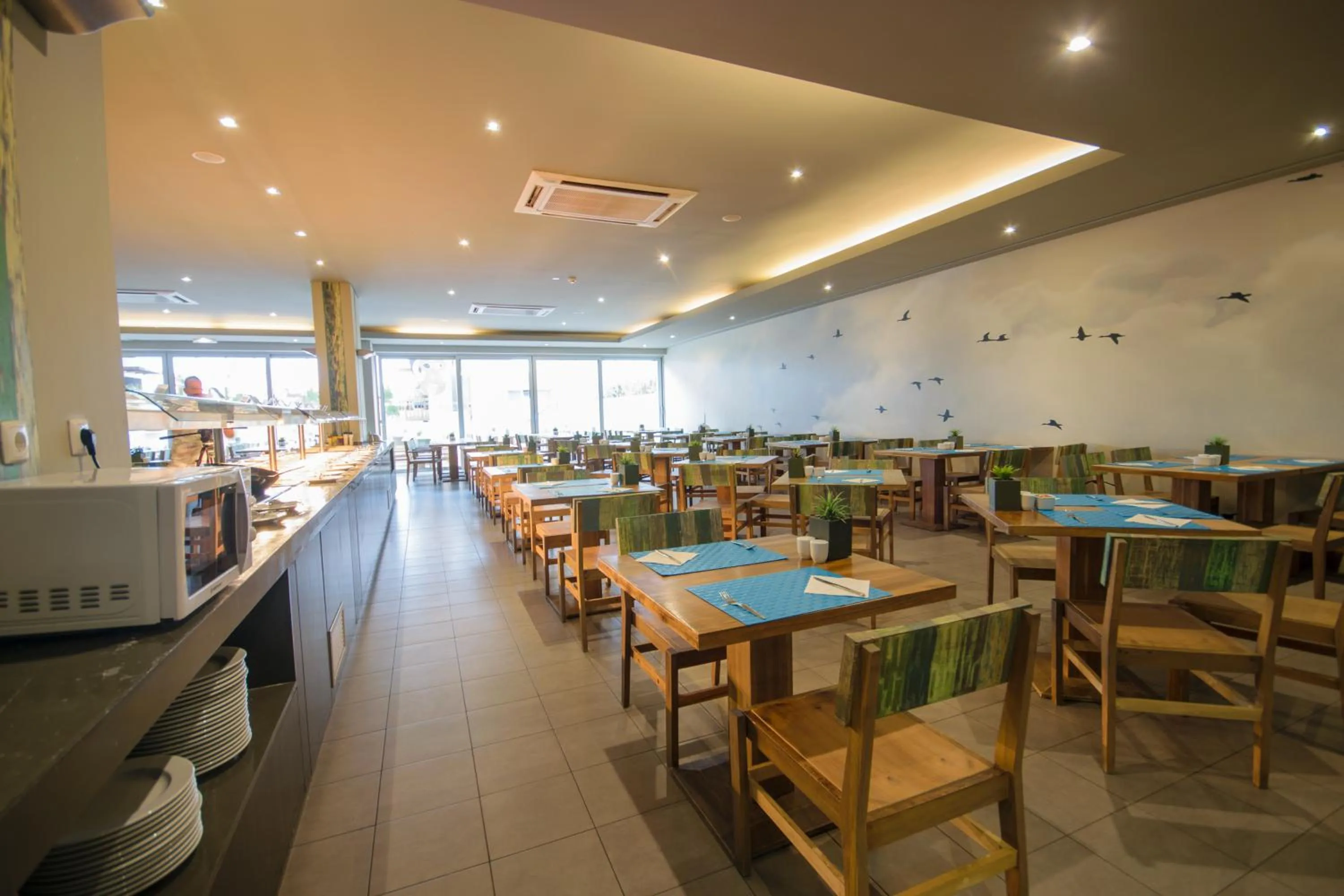 Restaurant/places to eat in Oasis Salinas Sea