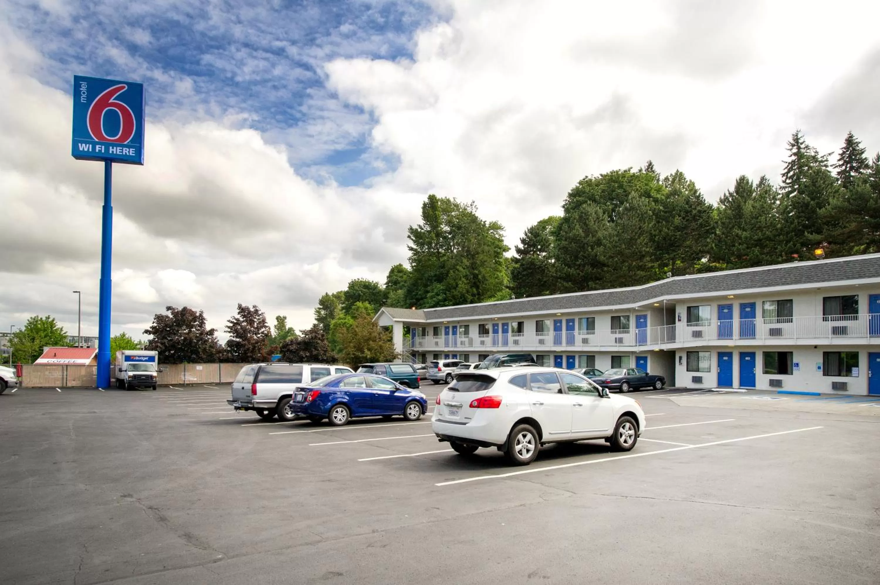Property building in Motel 6-Seattle, WA - Airport