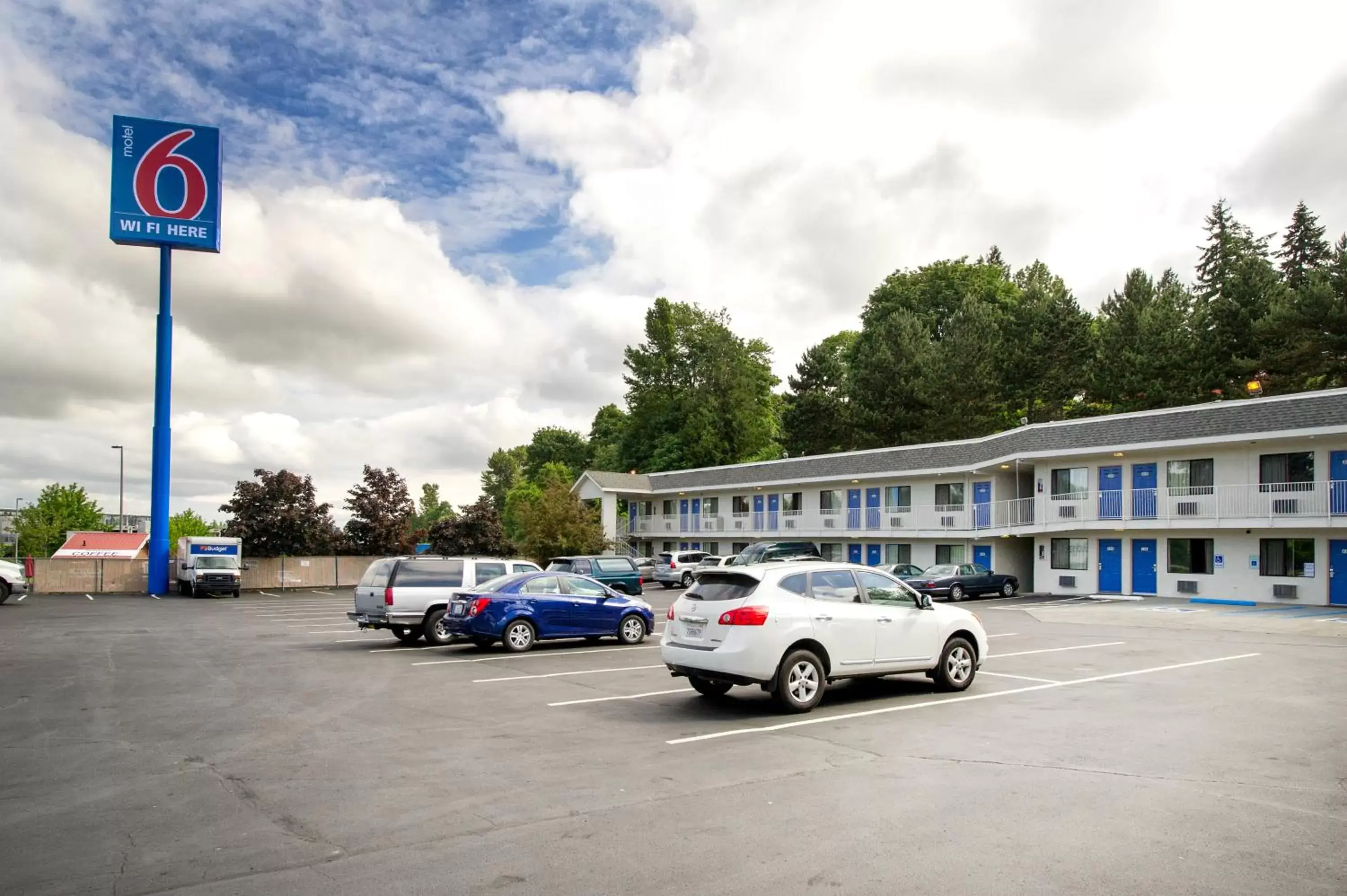 Property Building in Motel 6-Seattle, WA - Airport