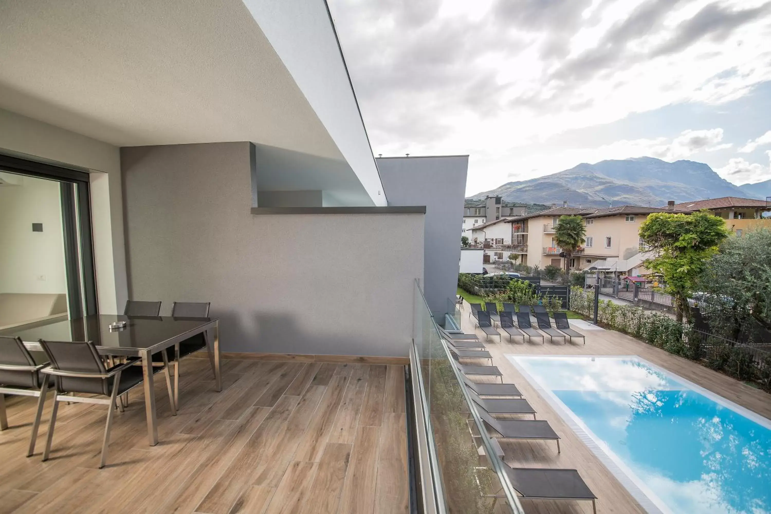 Patio, Balcony/Terrace in Riva Lake Lodge