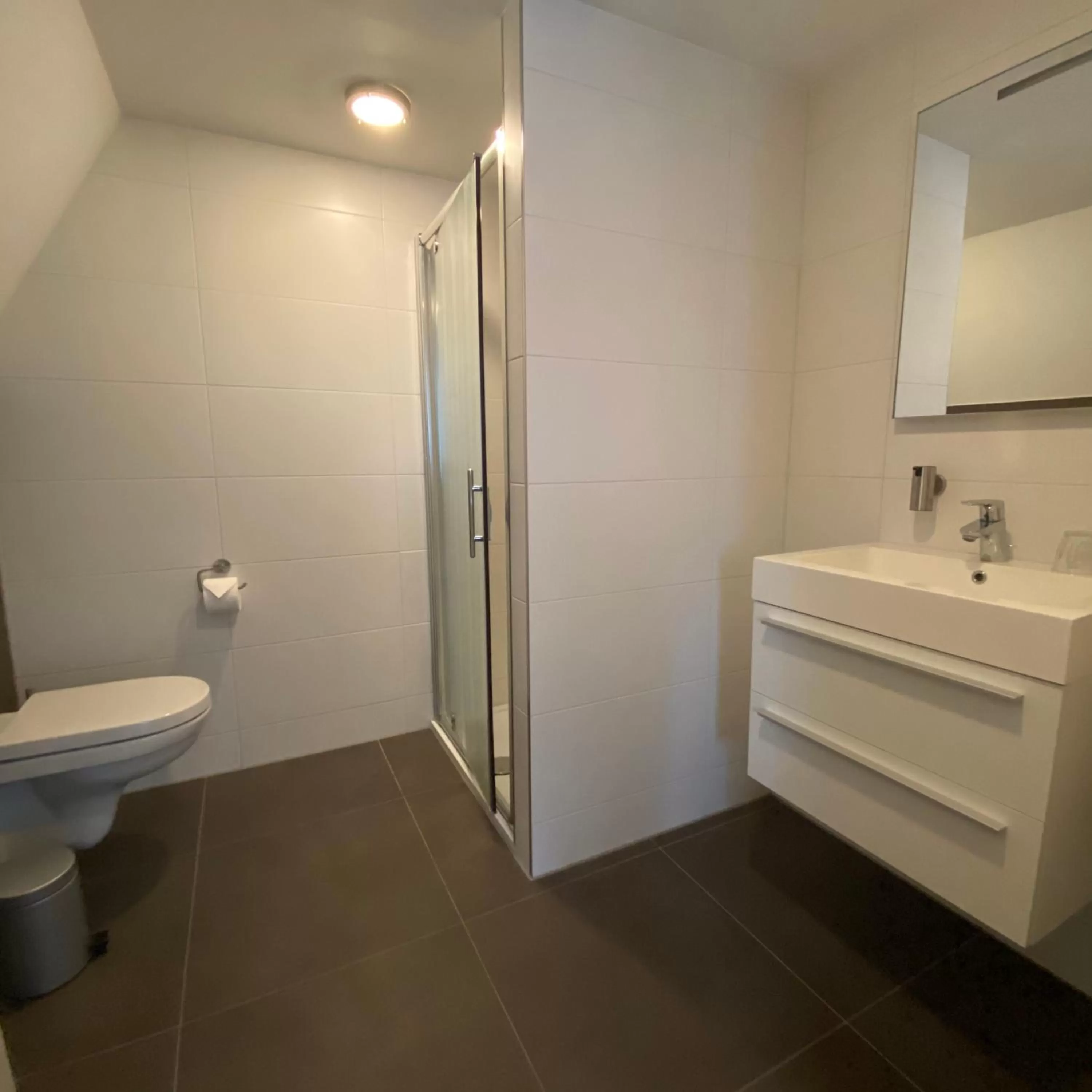 Bathroom in Het Wapen van Noordwijkerhout