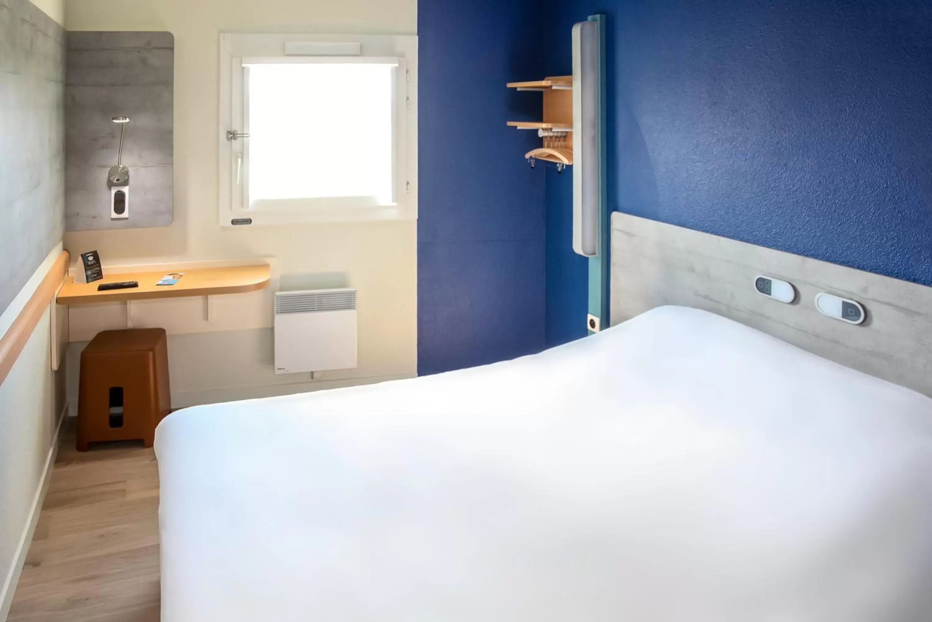 Bed, Bathroom in ibis budget Aguascalientes Norte