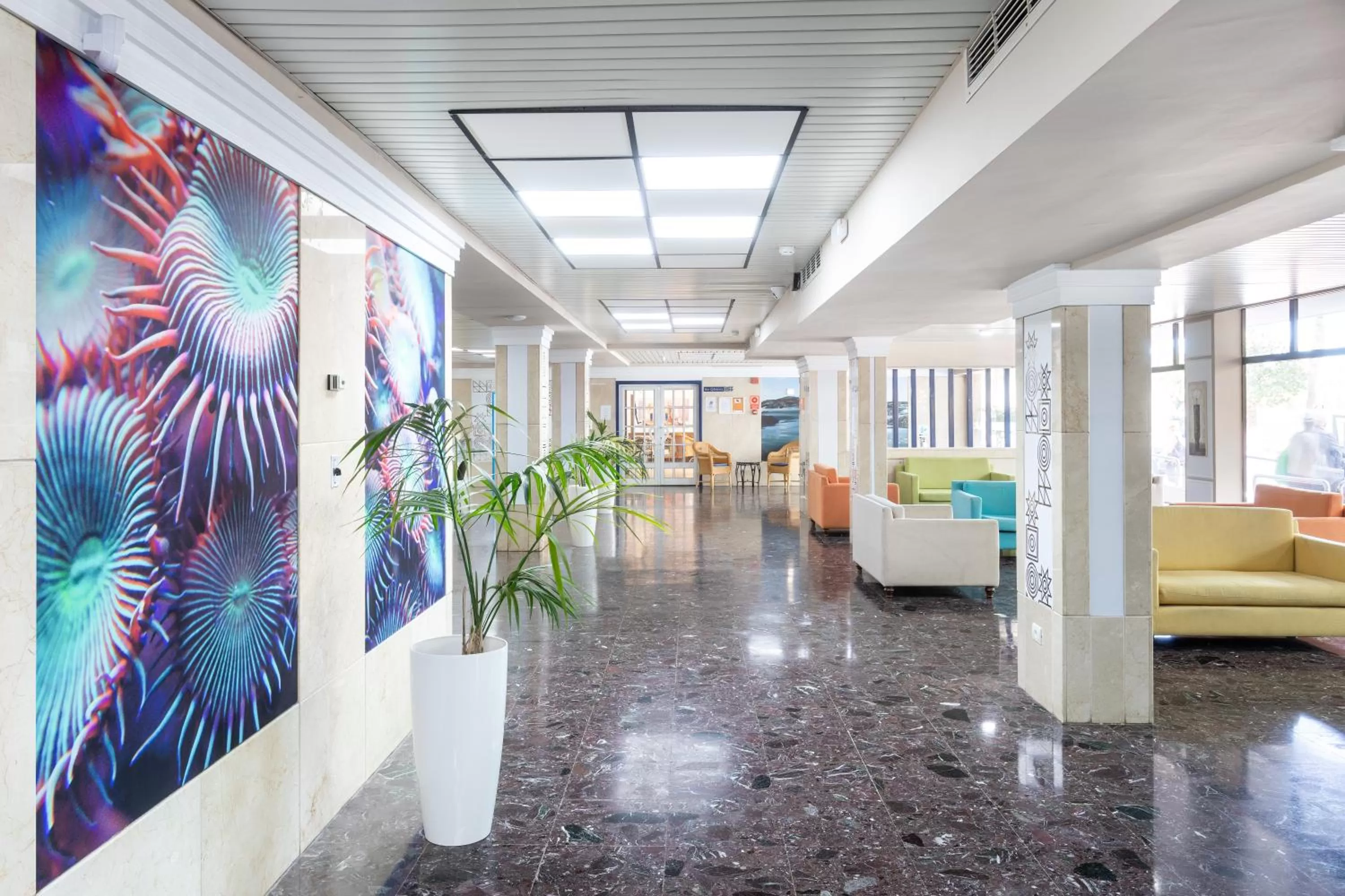 Lobby or reception in HC Hotel Magec