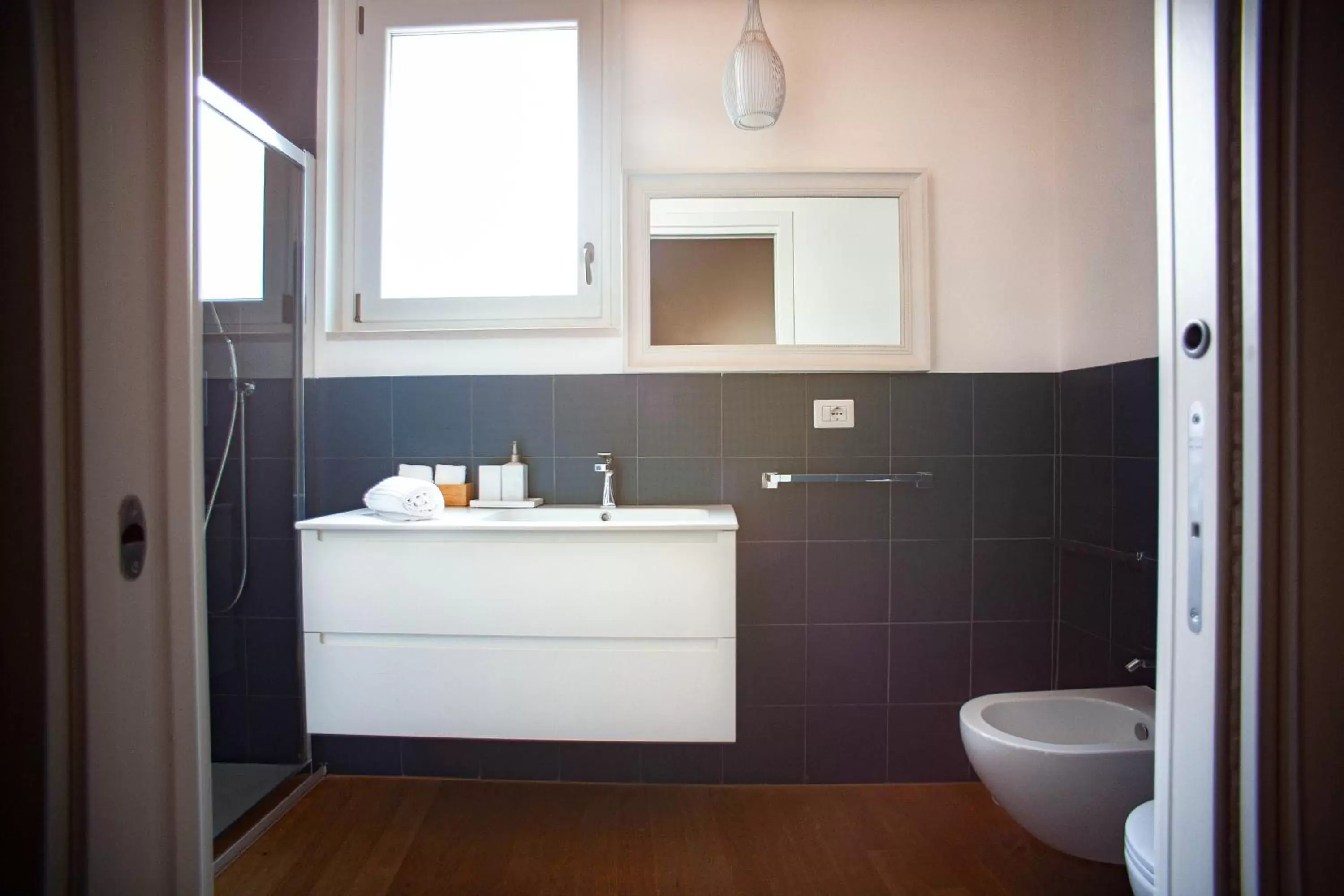 Shower, Bathroom in Sistò Petite Maison