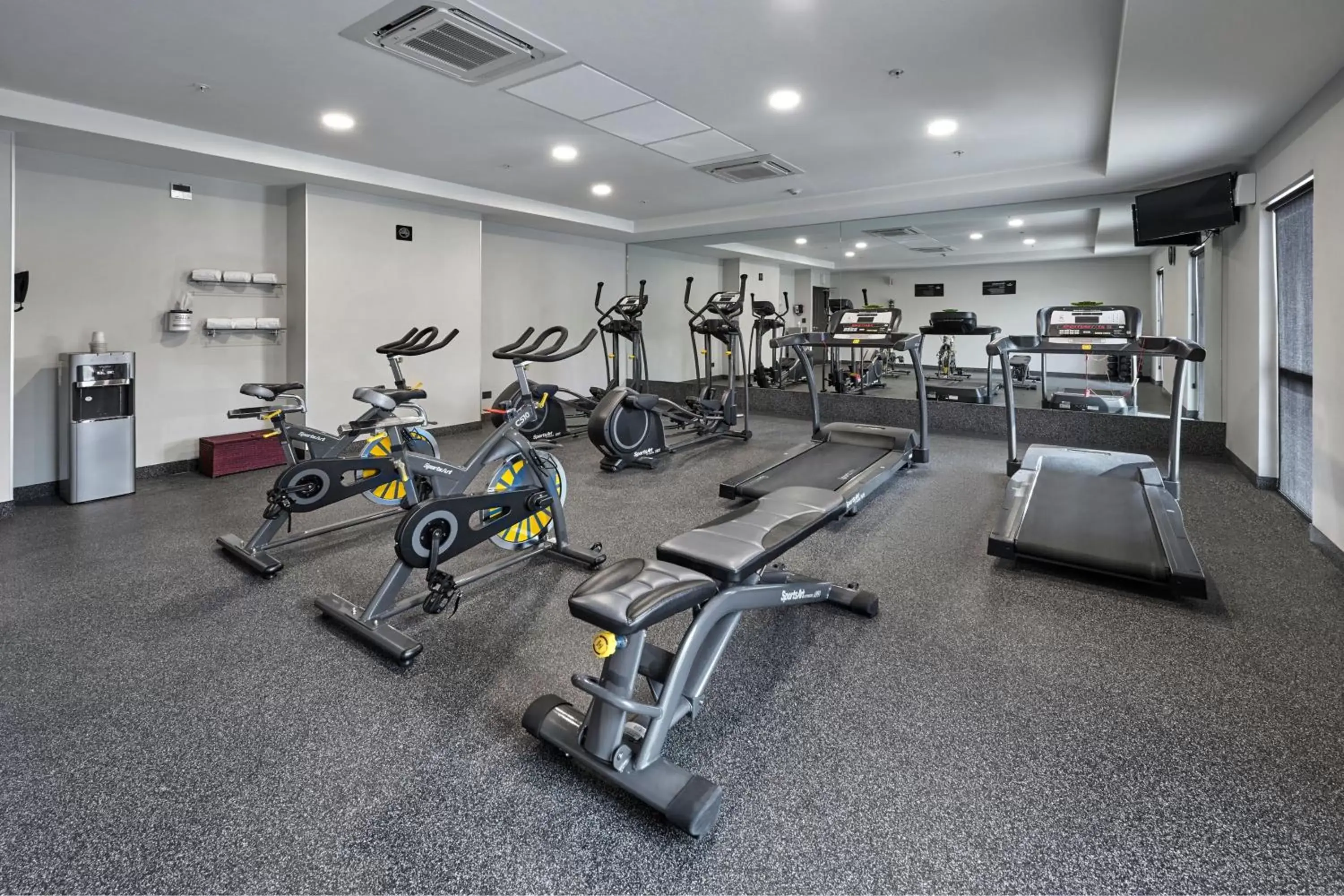 Fitness centre/facilities in City Express by Marriott Monterrey Lindavista Fitness centre/facilities in City Express by Marriott Monterrey Lindavista