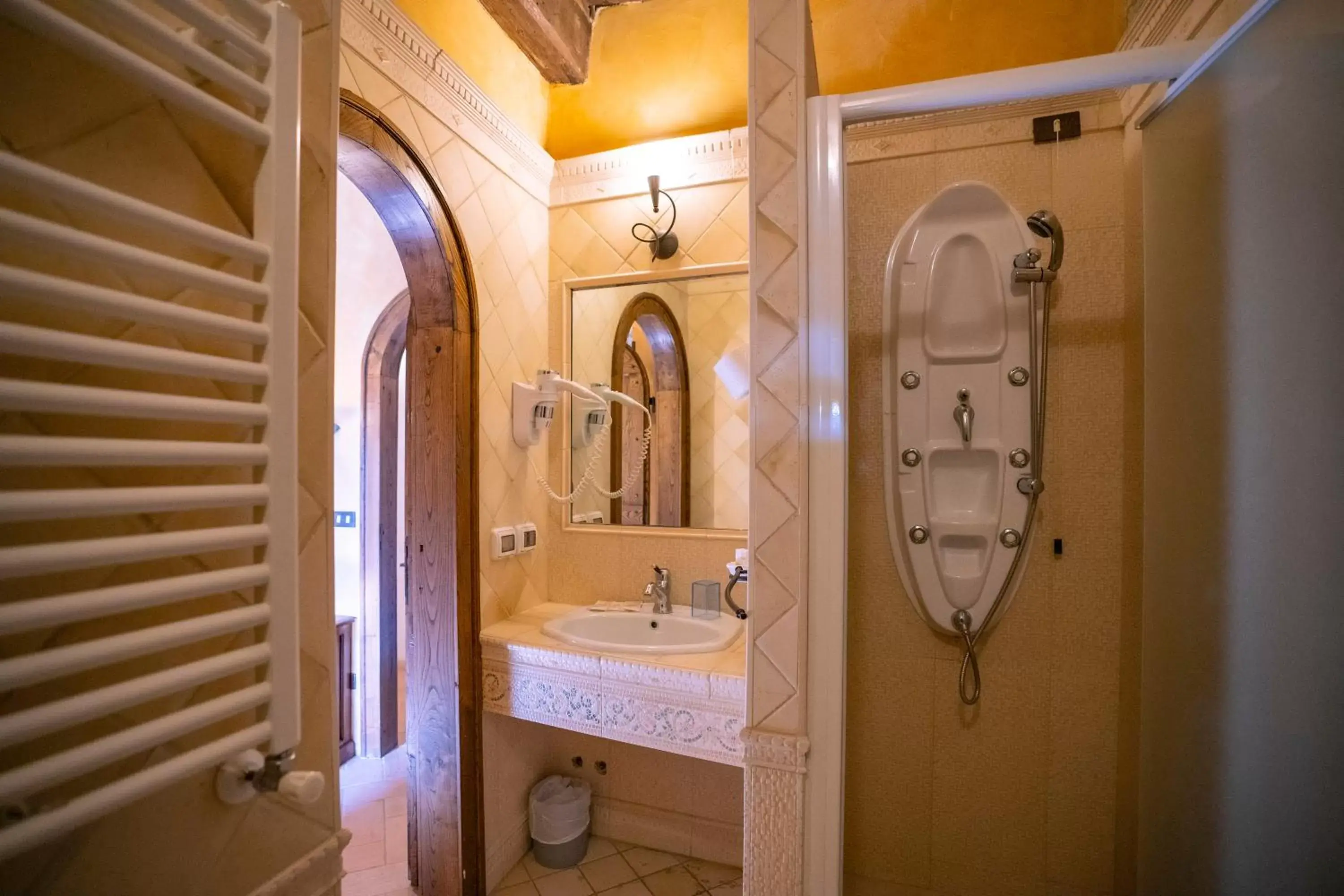 Bathroom in Castello Di Giomici