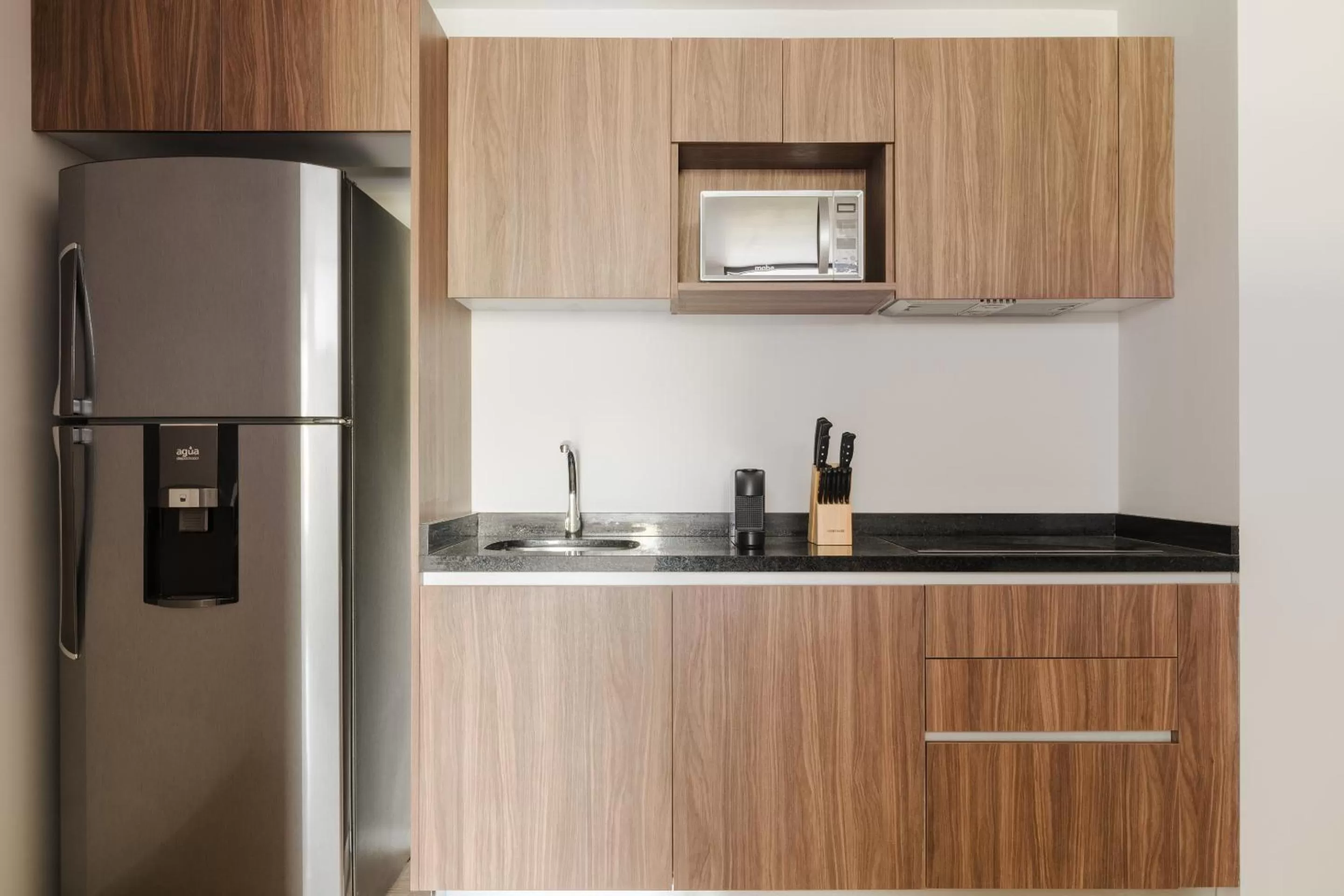 Living room, Kitchen/Kitchenette in Sonder La Cima