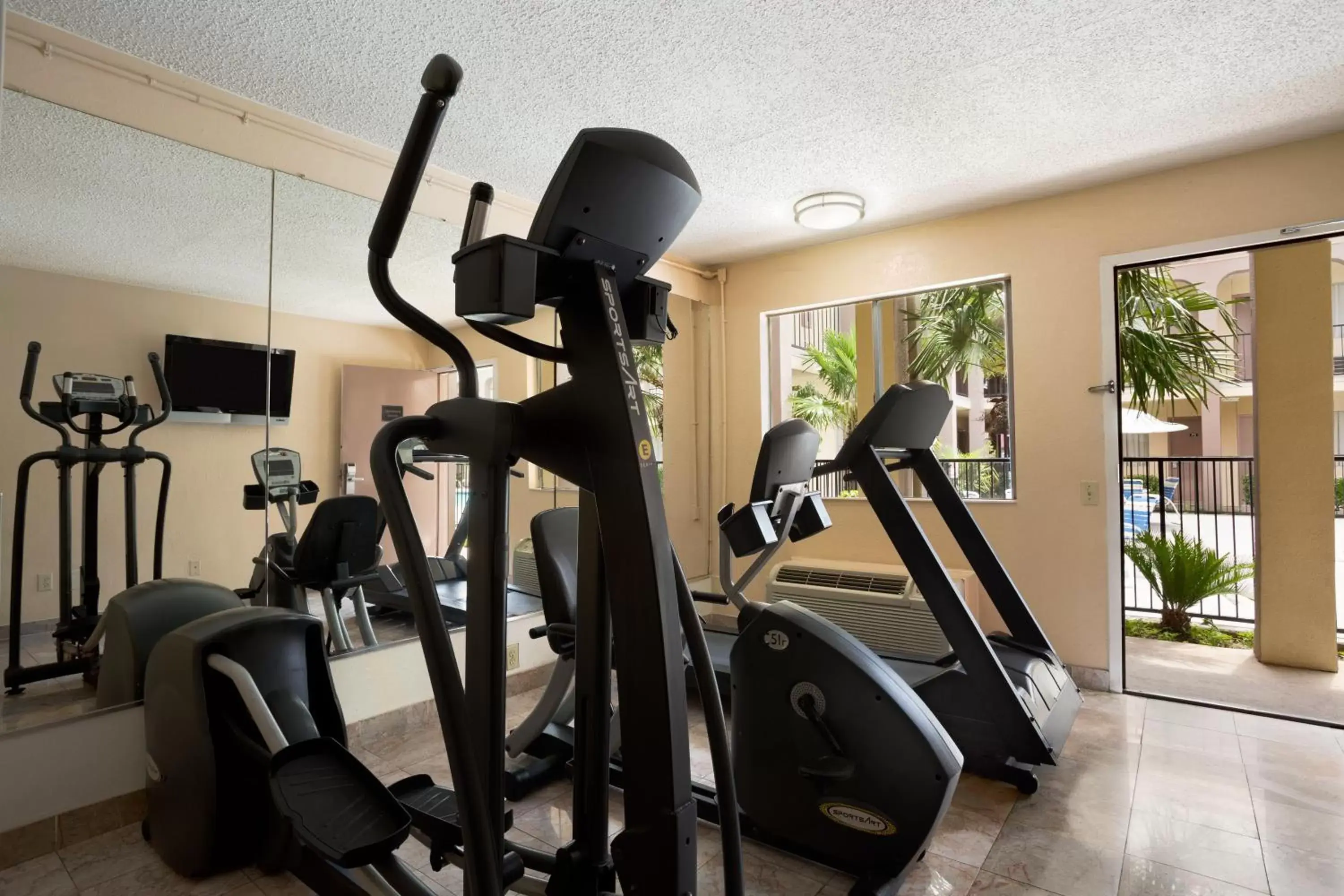 Fitness centre/facilities, Fitness Center/Facilities in Days Inn by Wyndham Dallas Irving