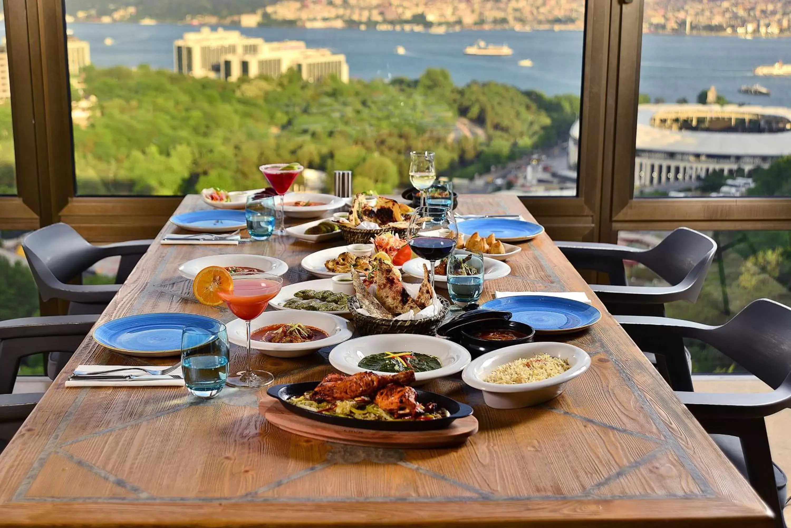 Restaurant/places to eat in Hilton Istanbul Bosphorus