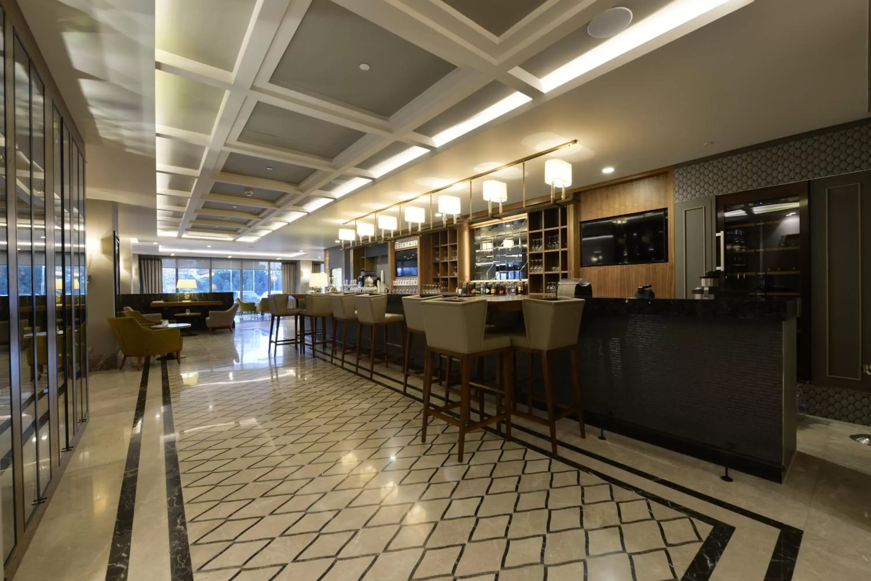 Lounge or bar in Holiday Inn Bursa - City Centre, an IHG Hotel