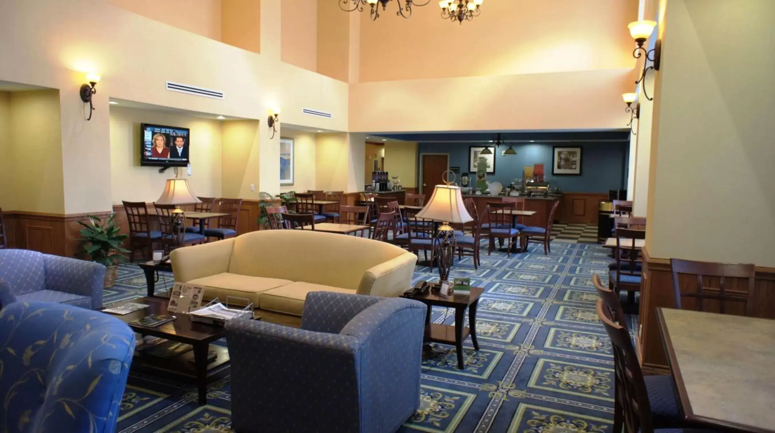 Dining area in Hampton Inn Dallas-Rockwall