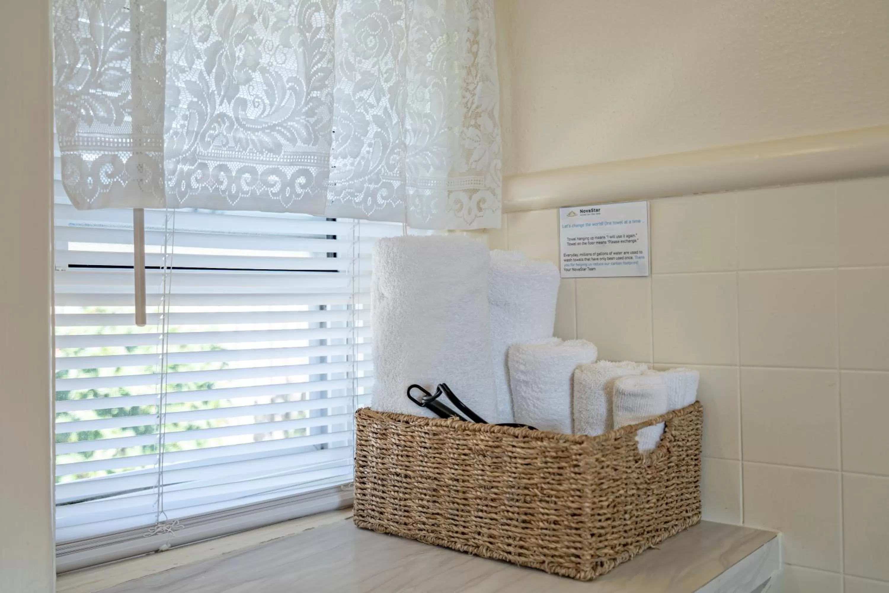 Bathroom in Novastar Motel On The Lake