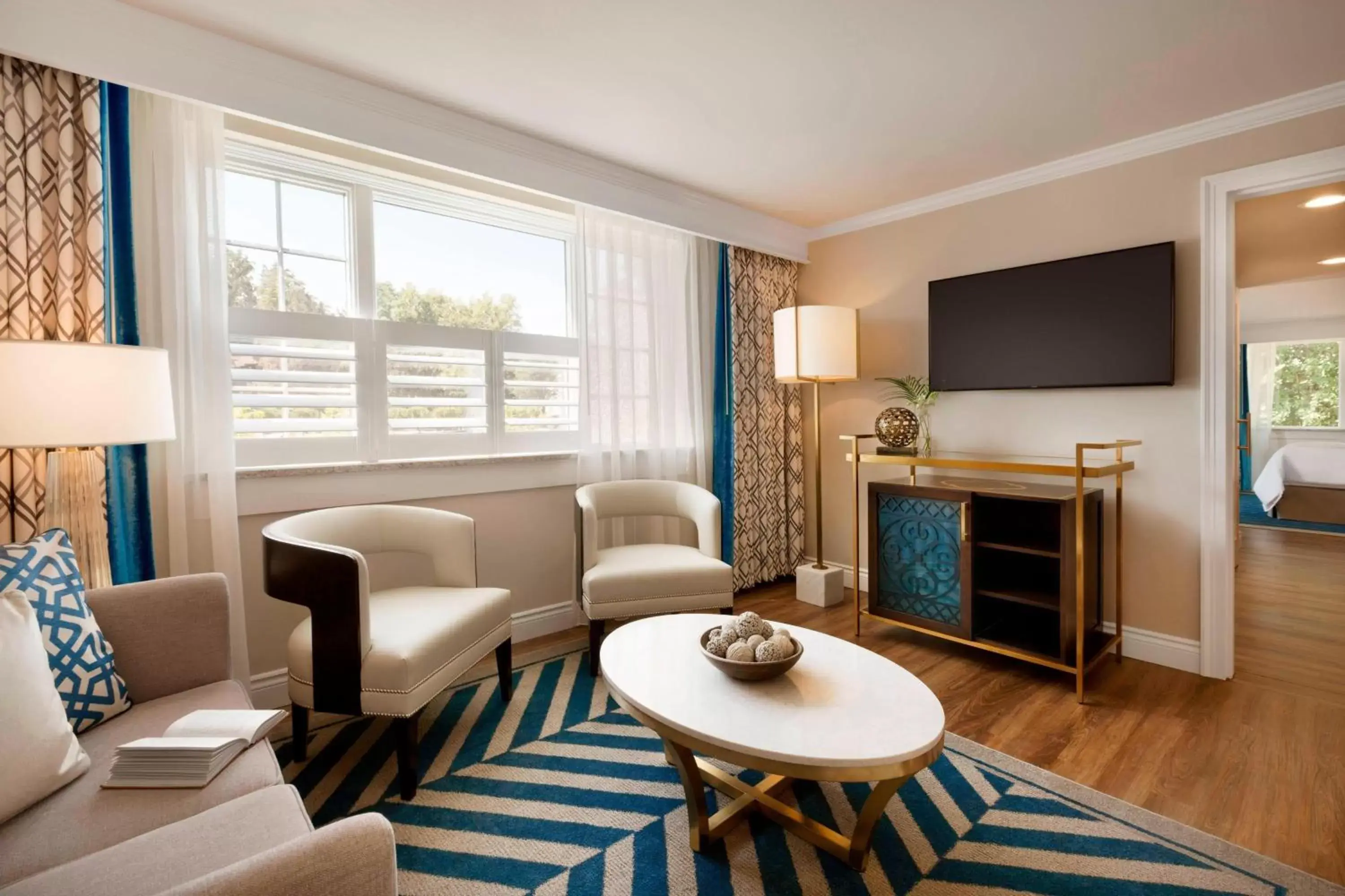 Living room in Reikart House Buffalo, a Tribute Portfolio Hotel Living room in Reikart House Buffalo, a Tribute Portfolio Hotel