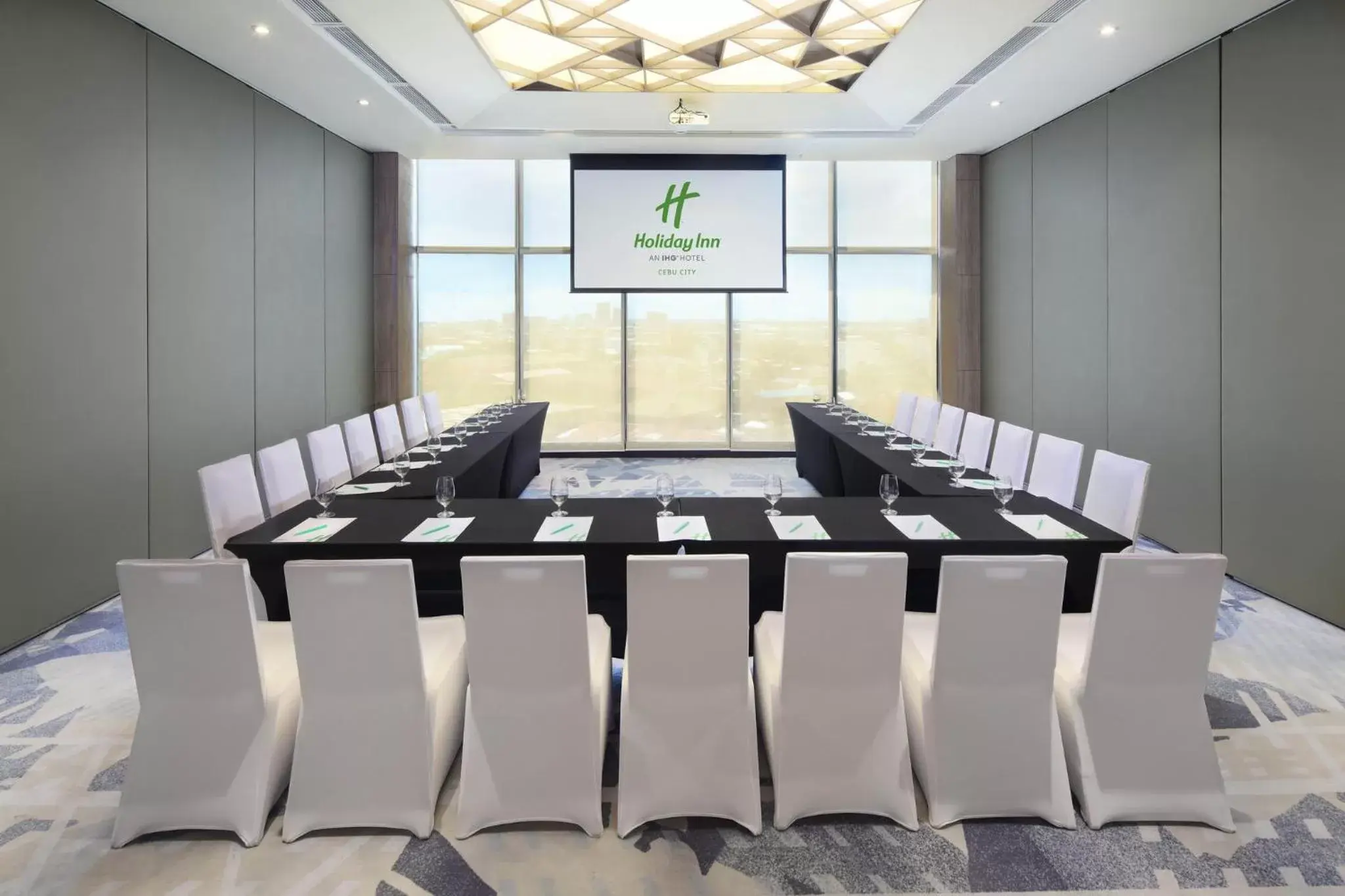 Meeting/conference room in Holiday Inn Cebu City, an IHG Hotel