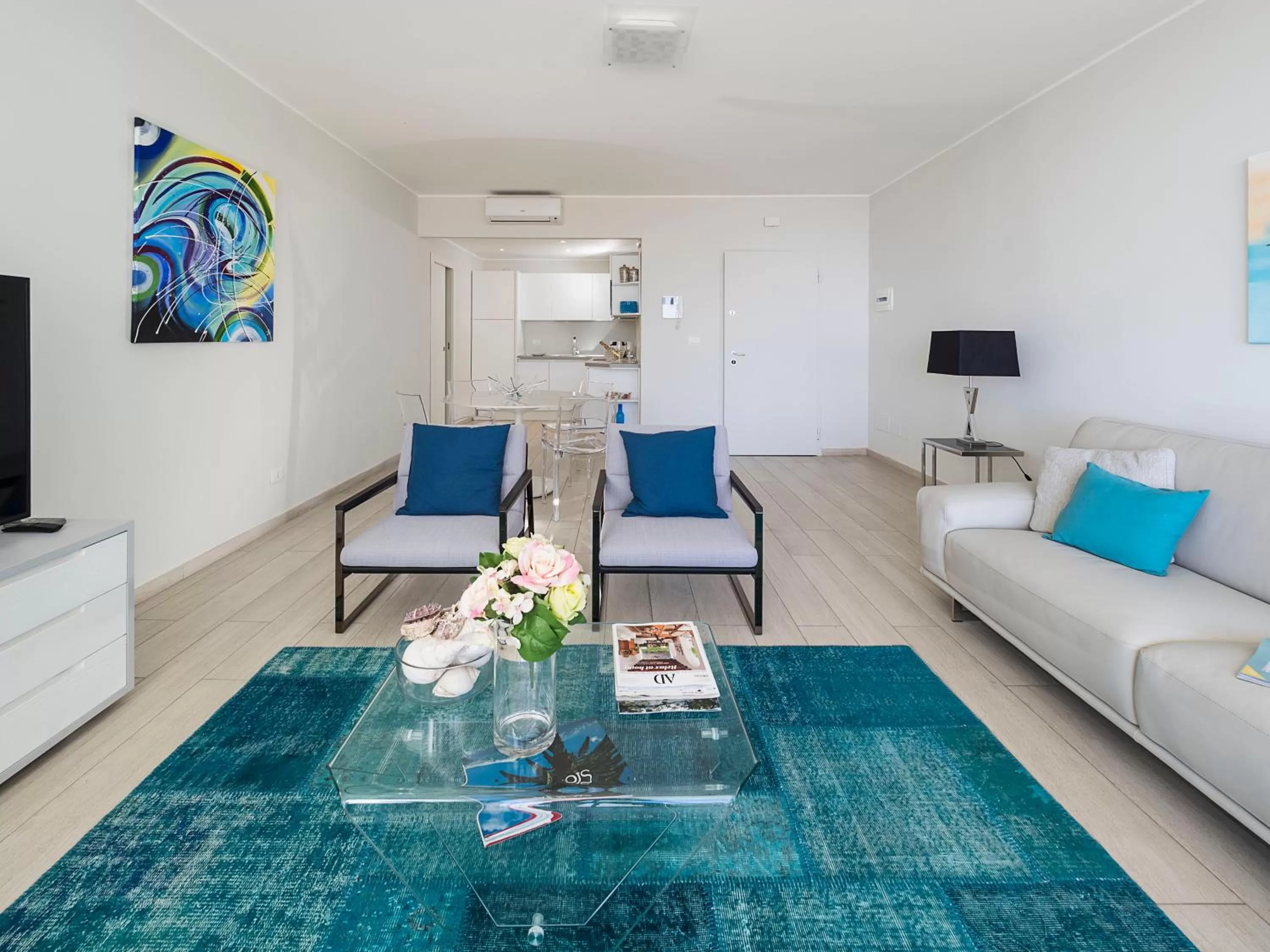 TV and multimedia in Isola Bella Infinity Suites