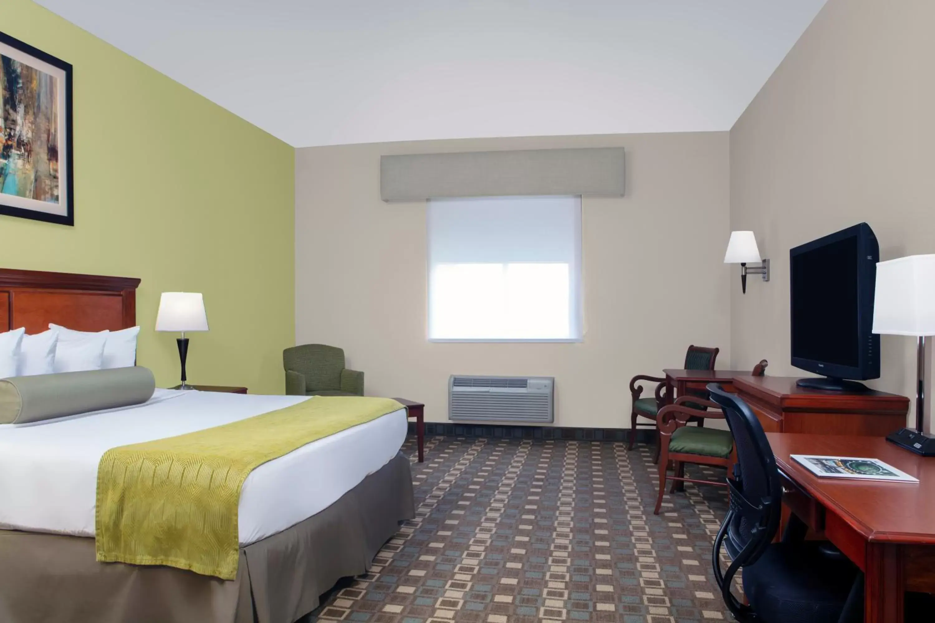 Photo of the whole room, Bed in Best Western Plus Miami-Doral/Dolphin Mall