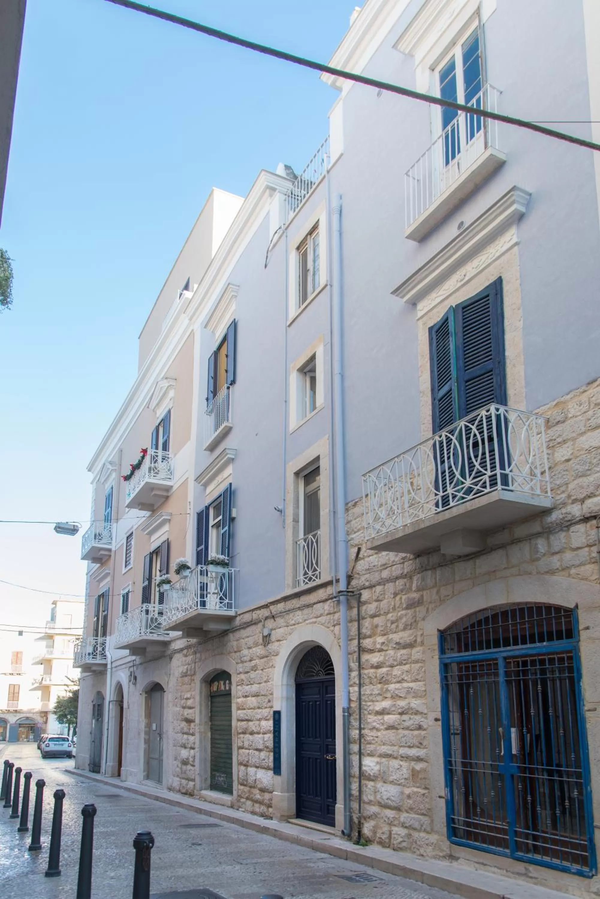 Property building in Sotrani