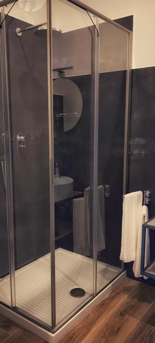 Bathroom in Lumarooms B&B