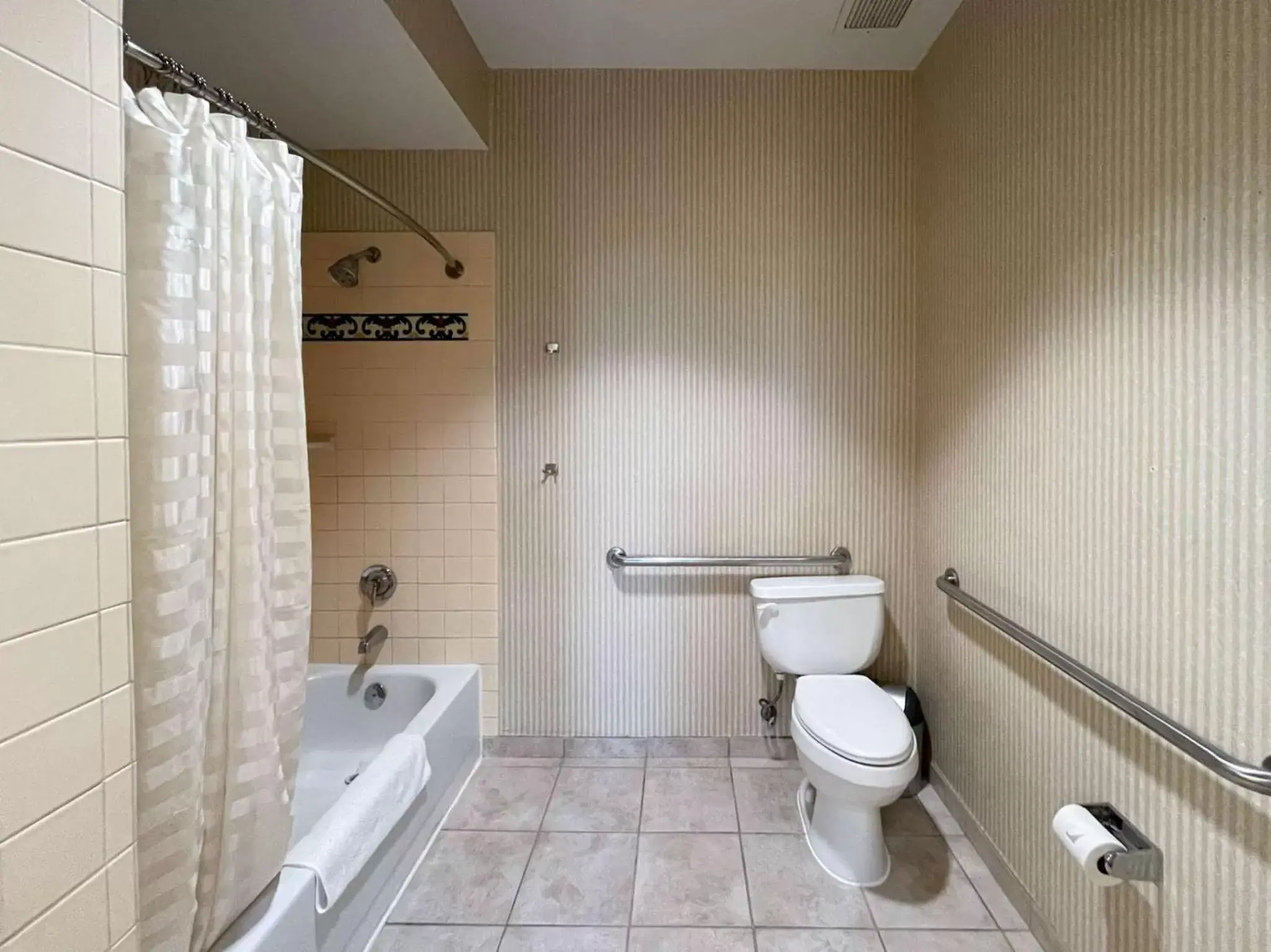 Bedroom in Studio 6 Carlsbad CA Bedroom in Studio 6 Carlsbad CA