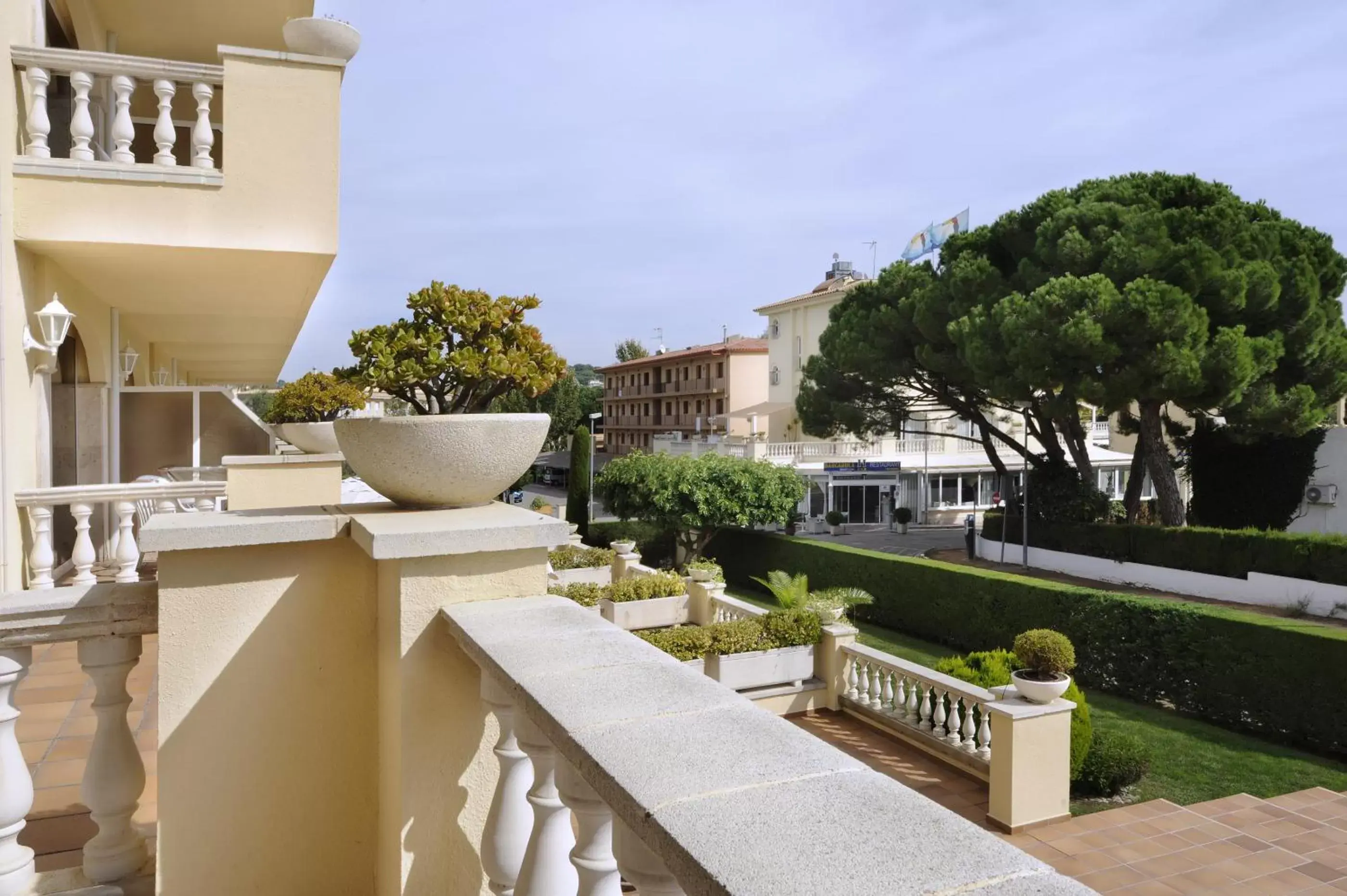 Facade/entrance in Van der Valk Hotel Barcarola Facade/entrance in Van der Valk Hotel Barcarola