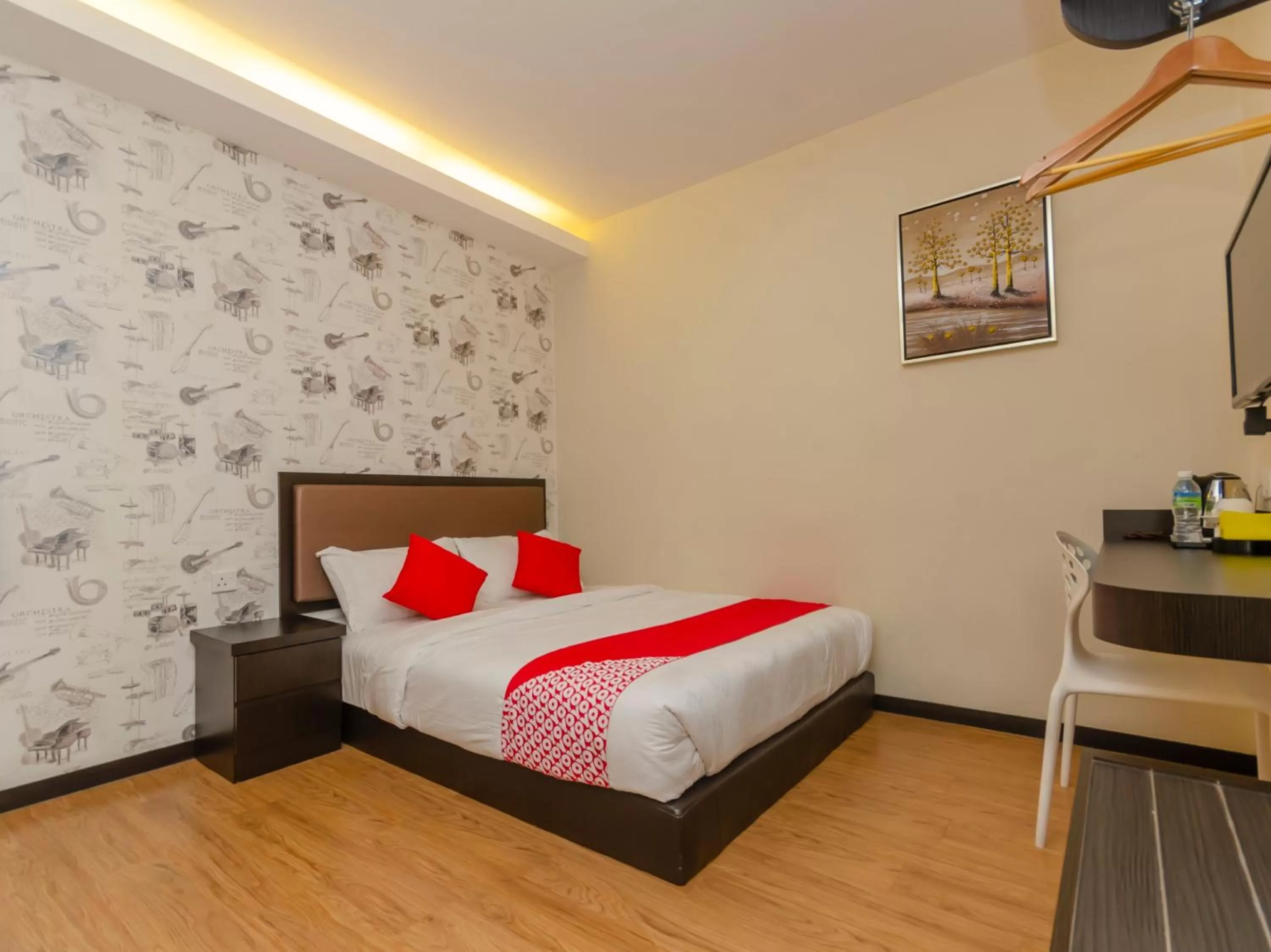 Bedroom in OYO 1214 Oro Hotel