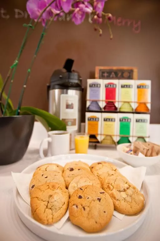 Food in Menlo Park Inn