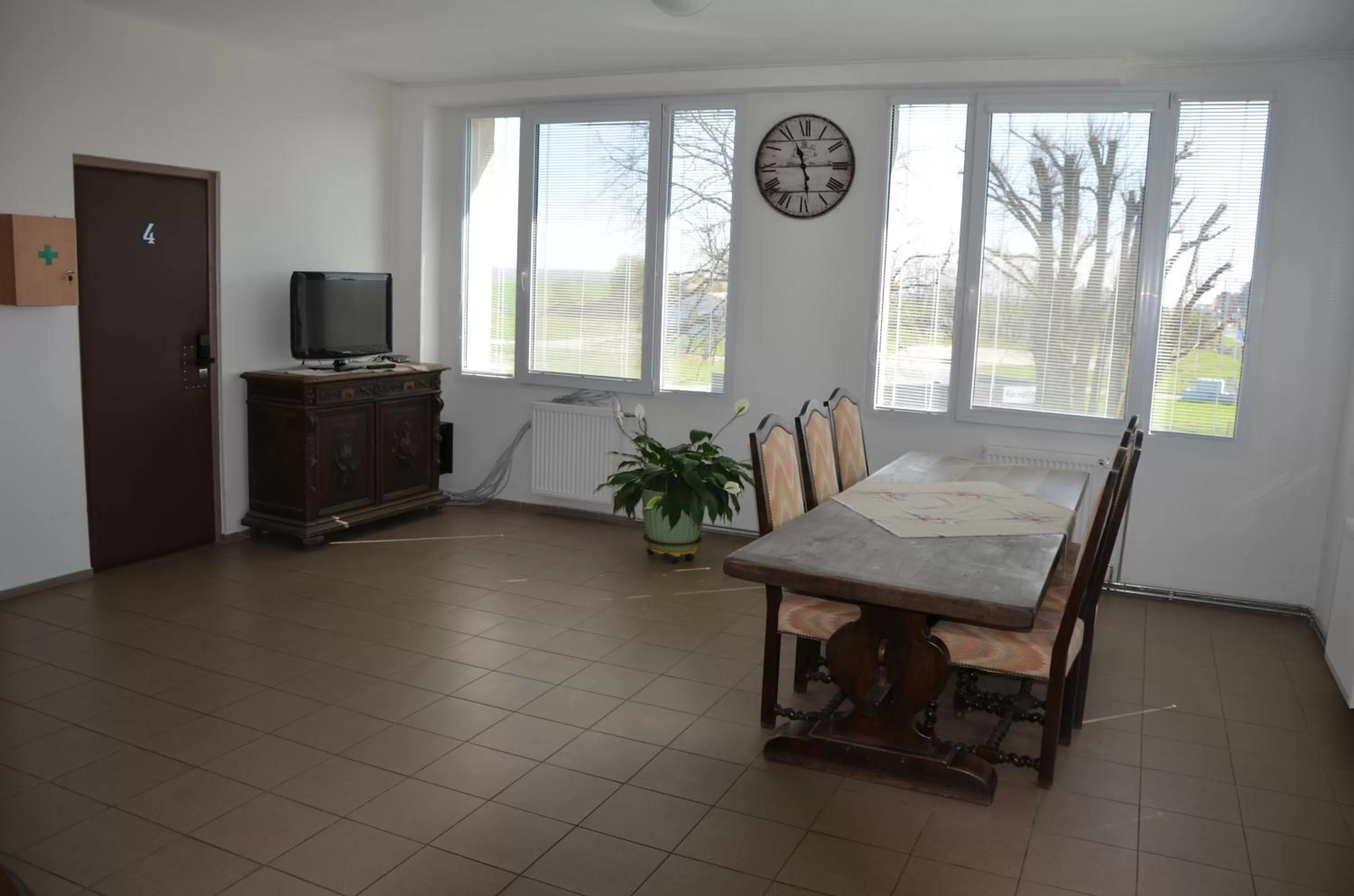 Communal lounge/ TV room in Country House Reem