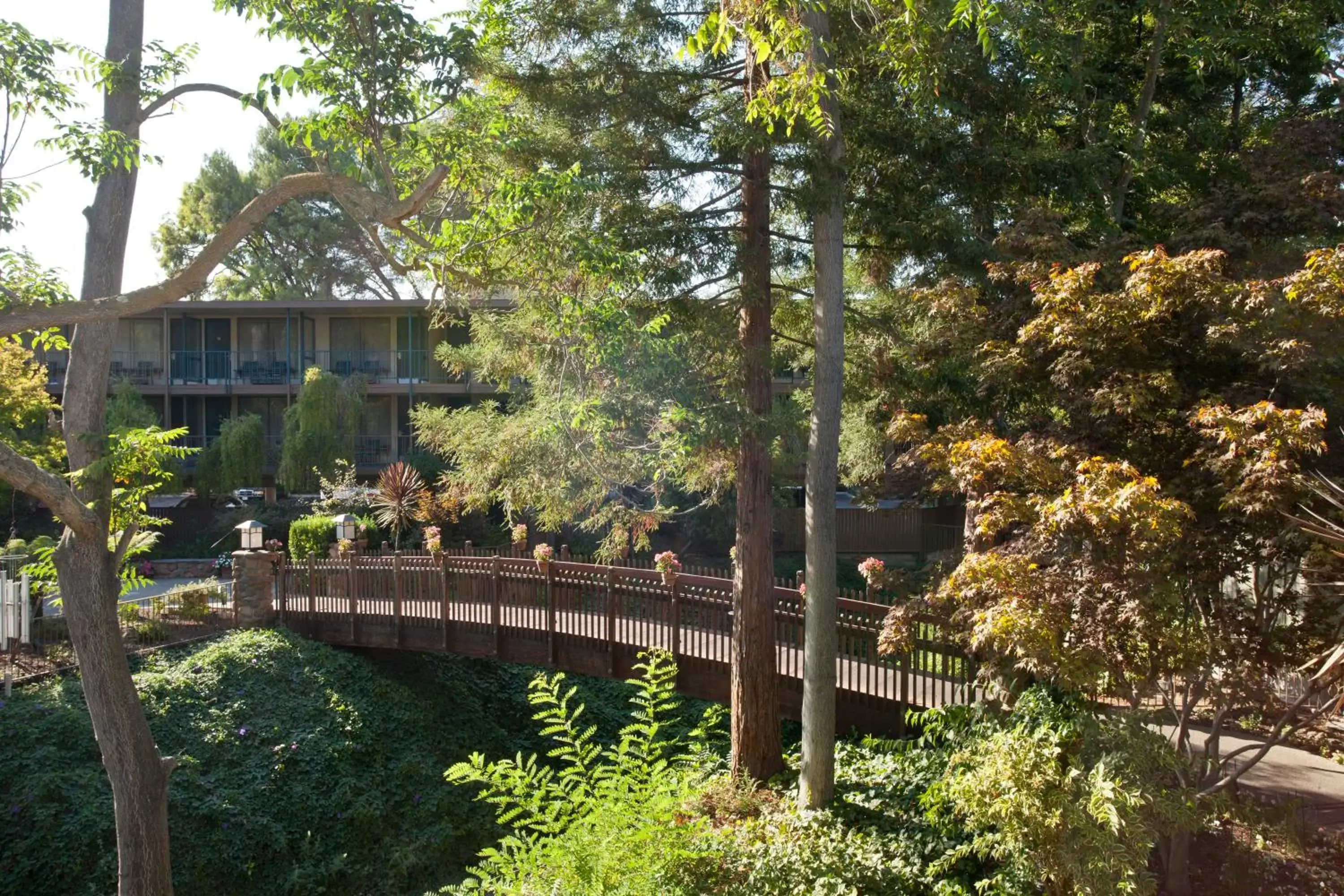 Facade/entrance in The Creekside Inn