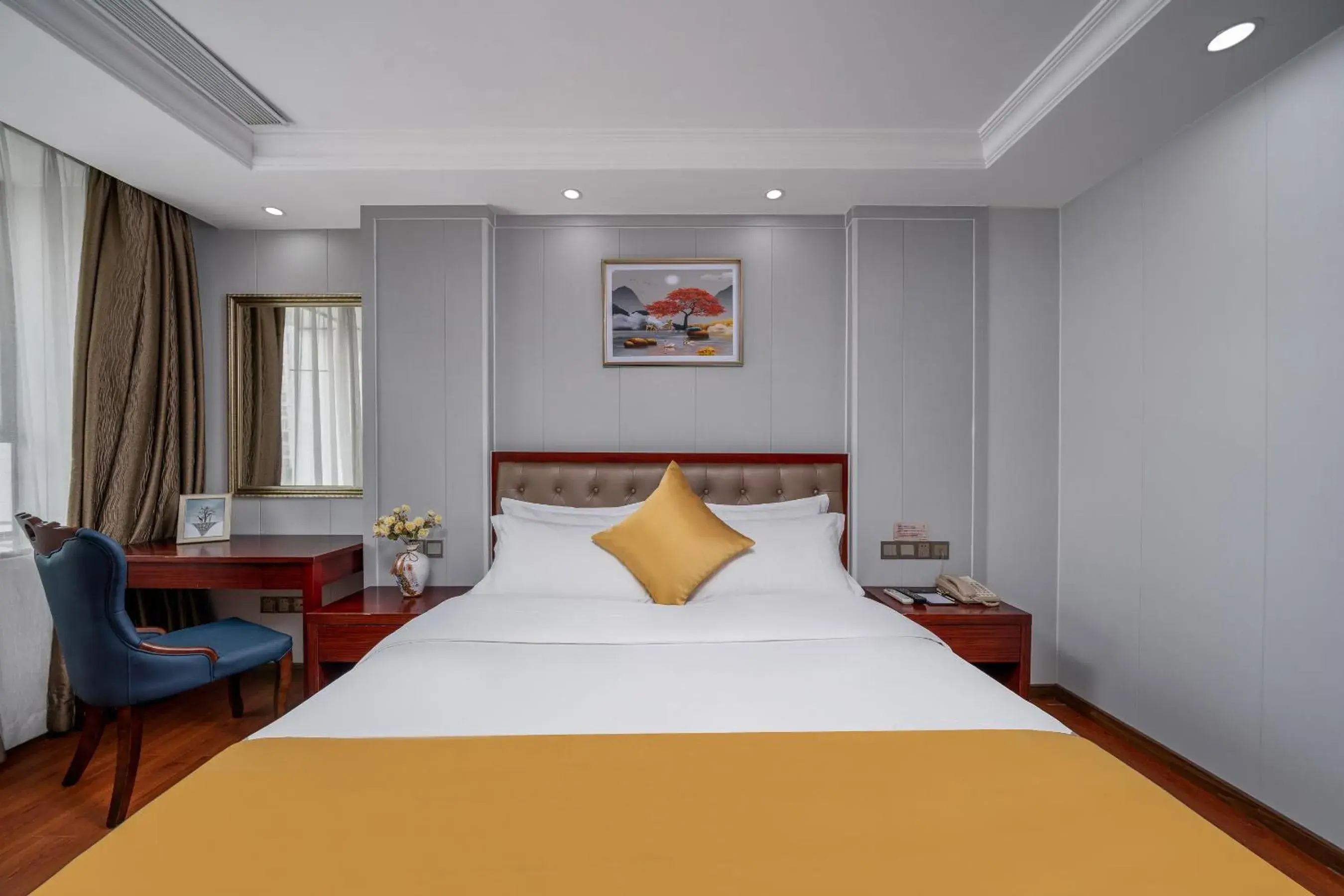 Bed in Shi Liu Hotel