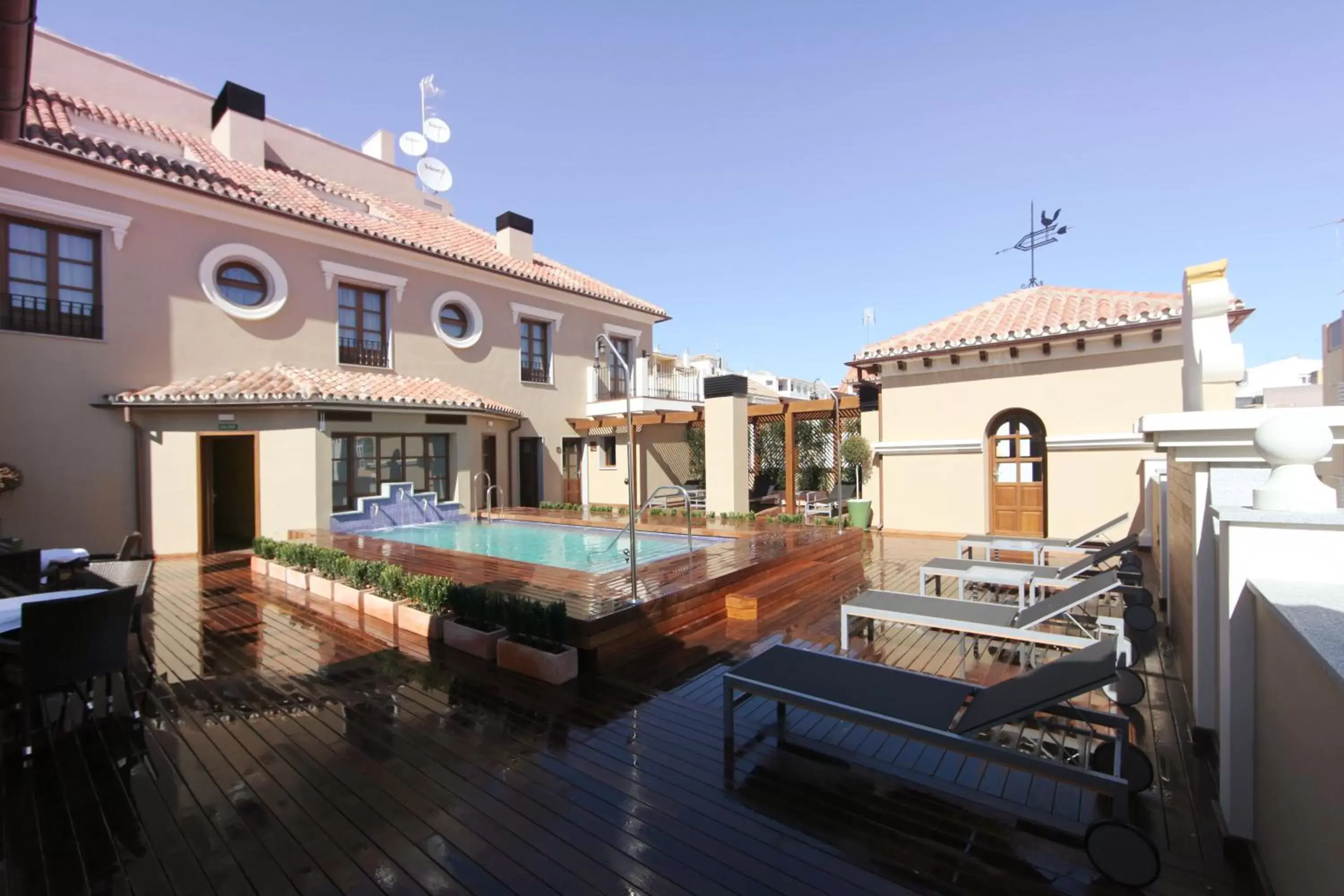 Swimming pool, Property Building in Casa Consistorial