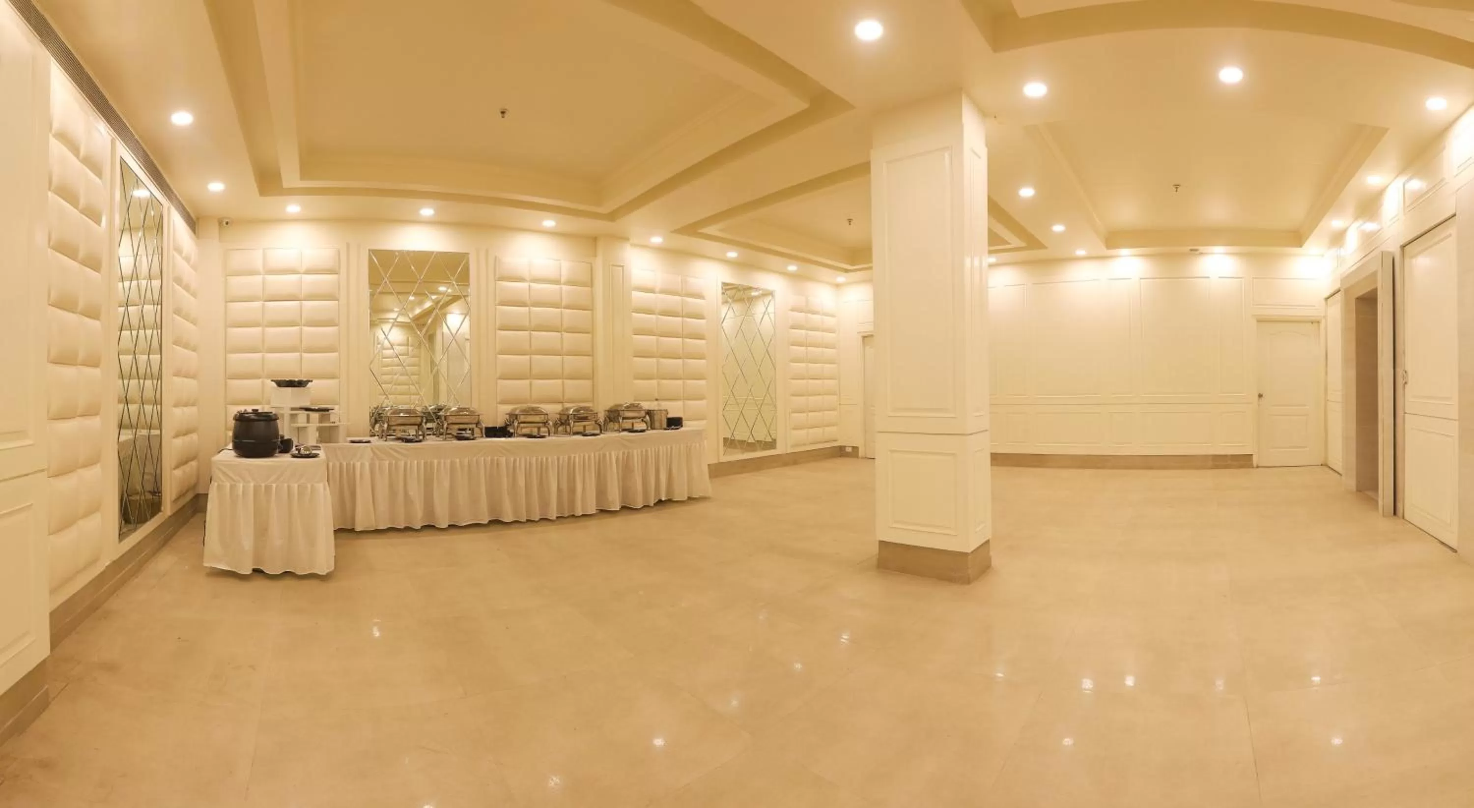 Breakfast in Hotel Magenta Jaipur