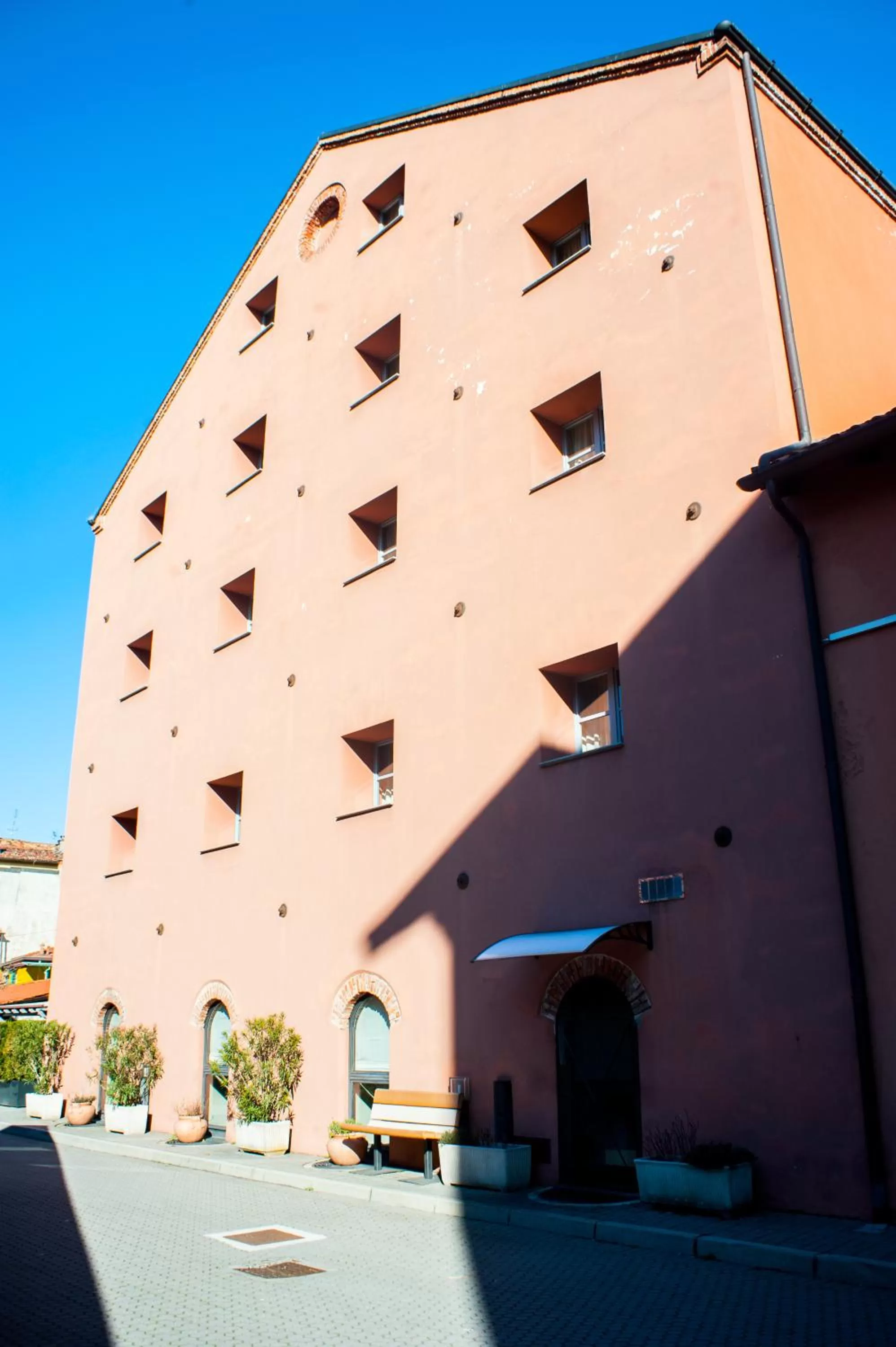 Facade/entrance in Lizard Hotel