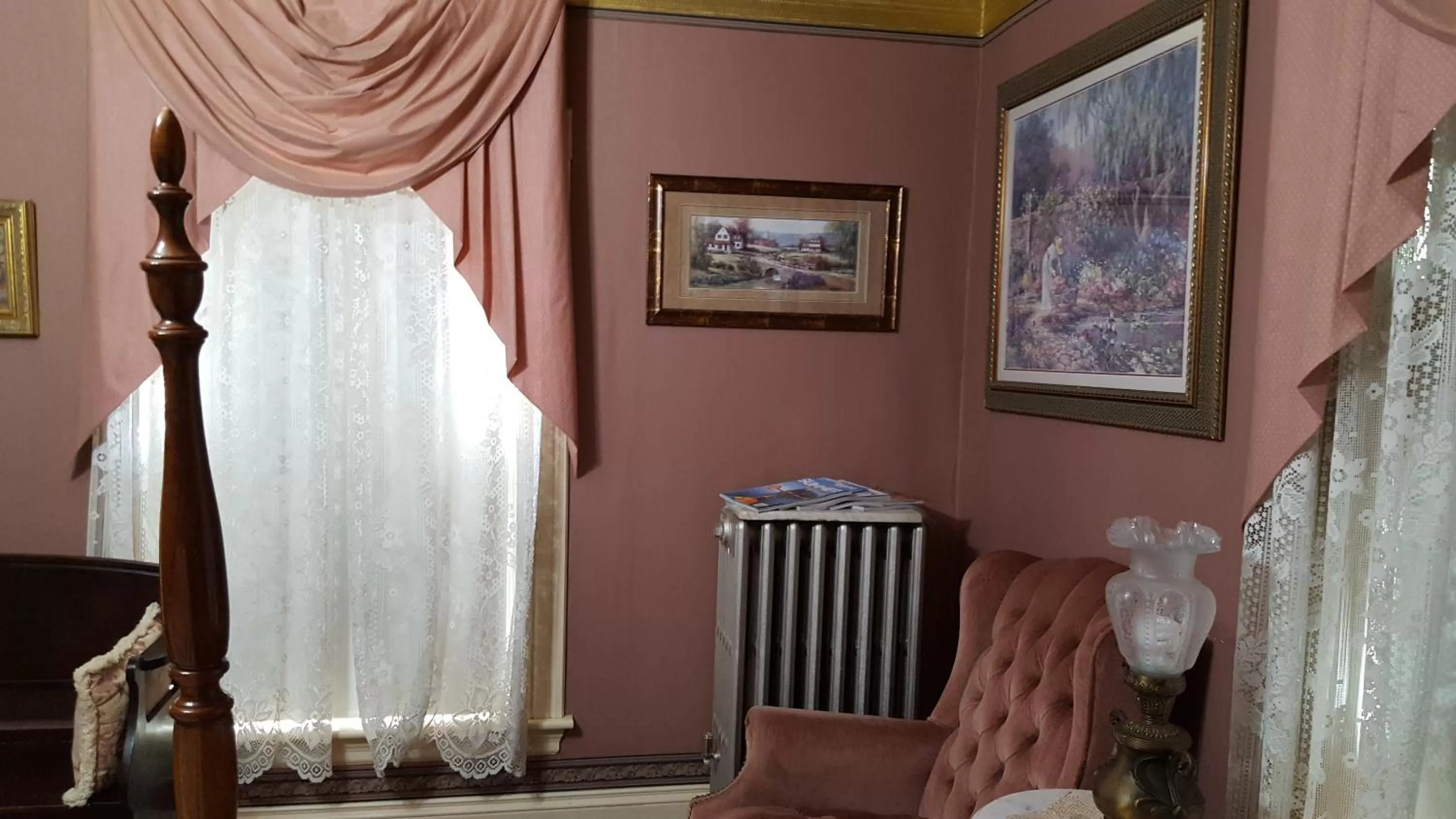 Seating area in Holidae House Bed & Breakfast