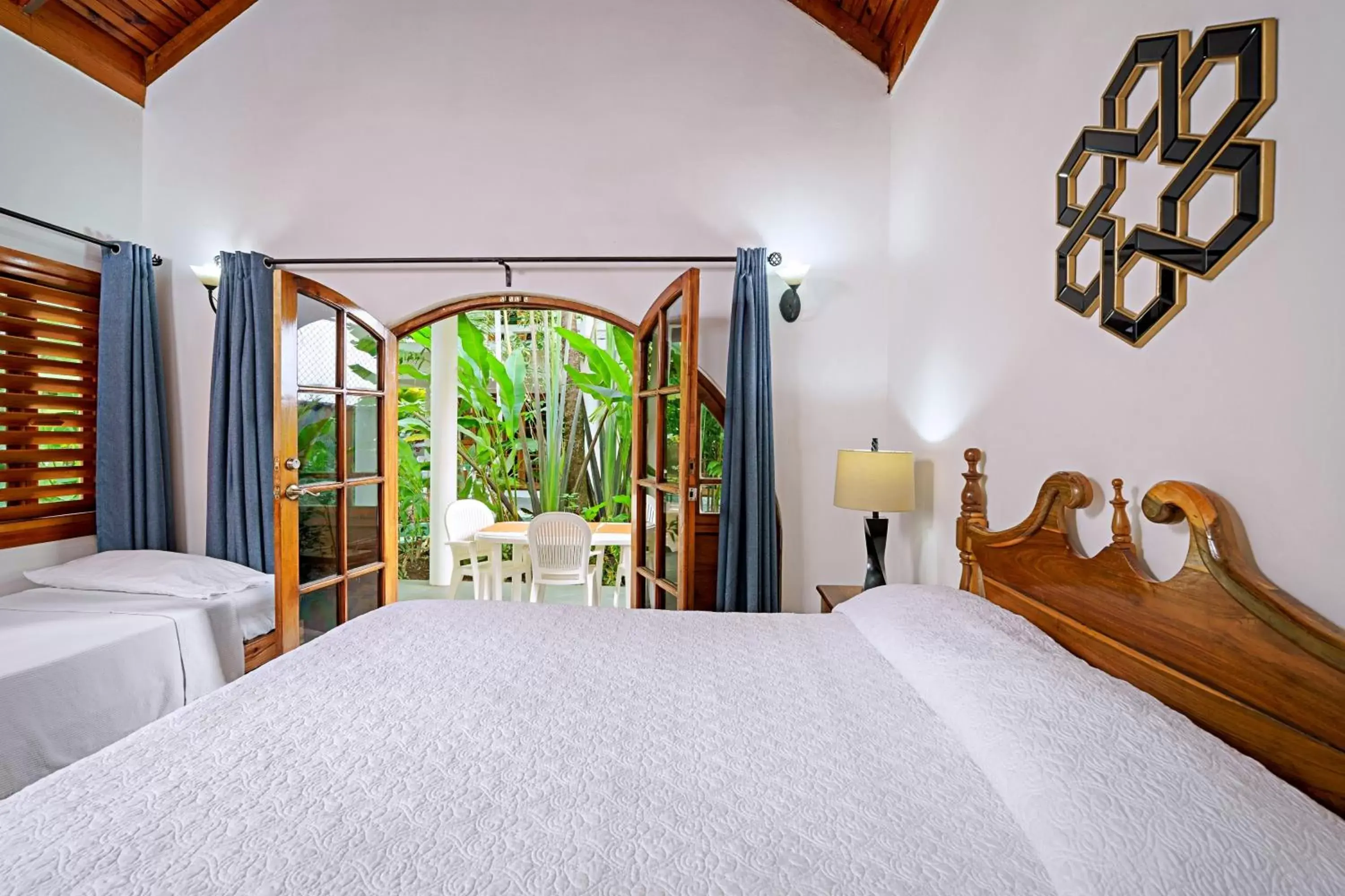 Bedroom, Bed in Beach House Condos, Negril